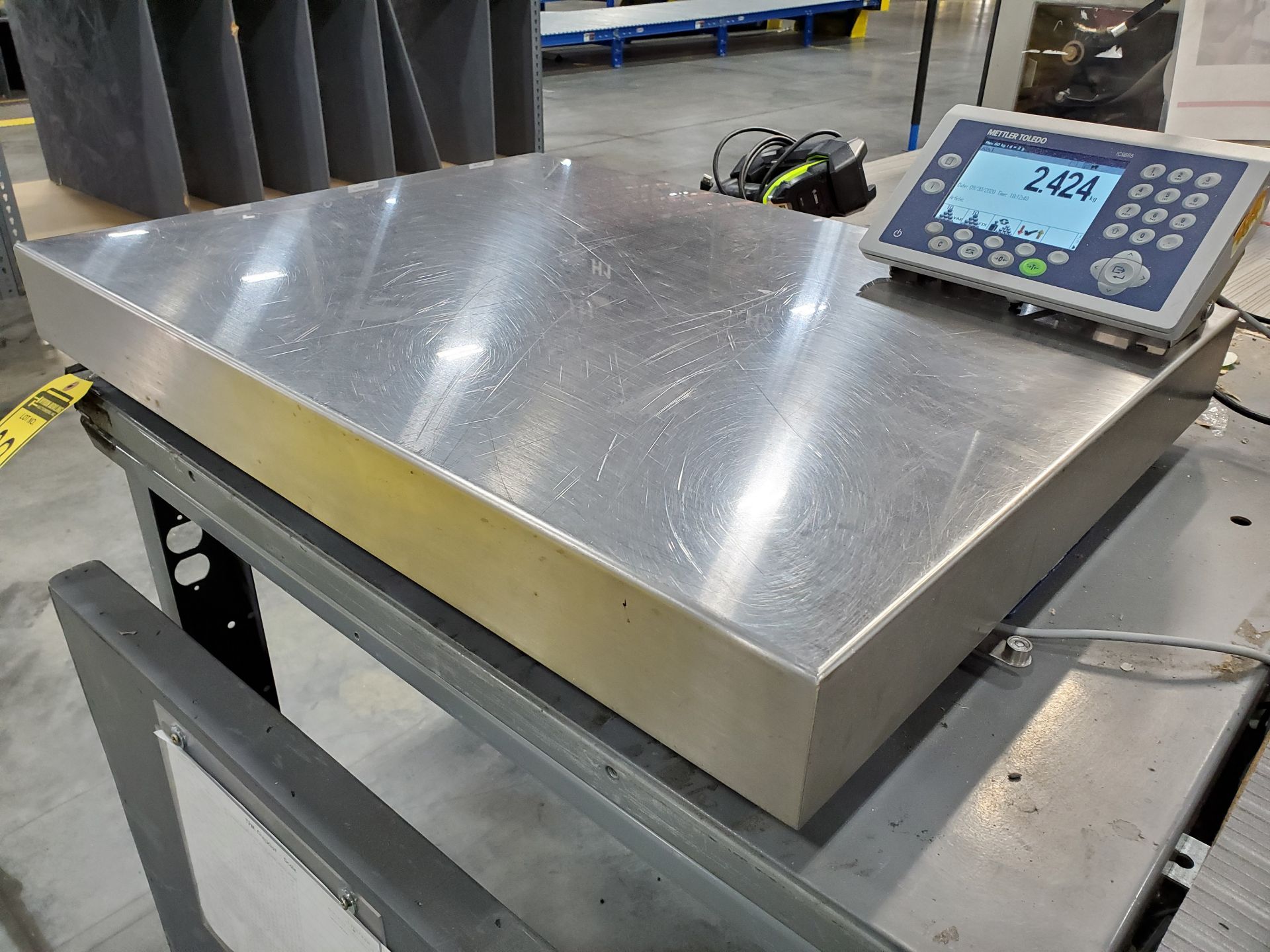 31 1/2'' X 23 3/4'' METLER-TOLEDO DIGITAL PLATFORM BENCH SCALE, MODEL PB655-CC60, 120 LB. - Image 2 of 6