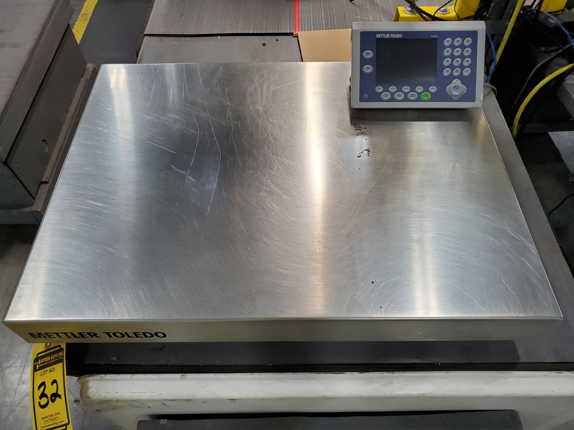 31 1/2'' X 23 3/4'' METLER-TOLEDO DIGITAL PLATFORM BENCH SCALE, MODEL PB655-CC60, 120 LB. - Image 2 of 8