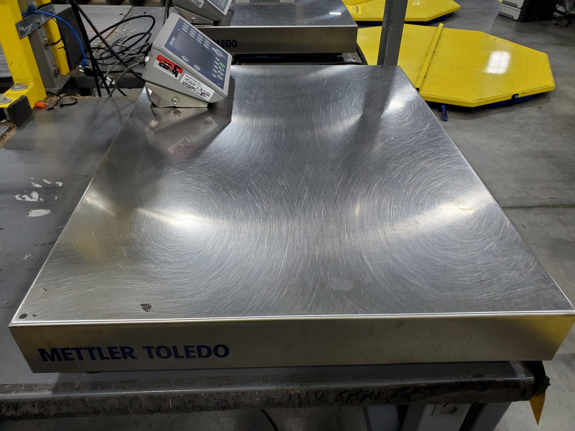 31 1/2'' X 23 3/4'' METLER-TOLEDO DIGITAL PLATFORM BENCH SCALE, MODEL PB655-CC60, 120 LB. - Image 4 of 5