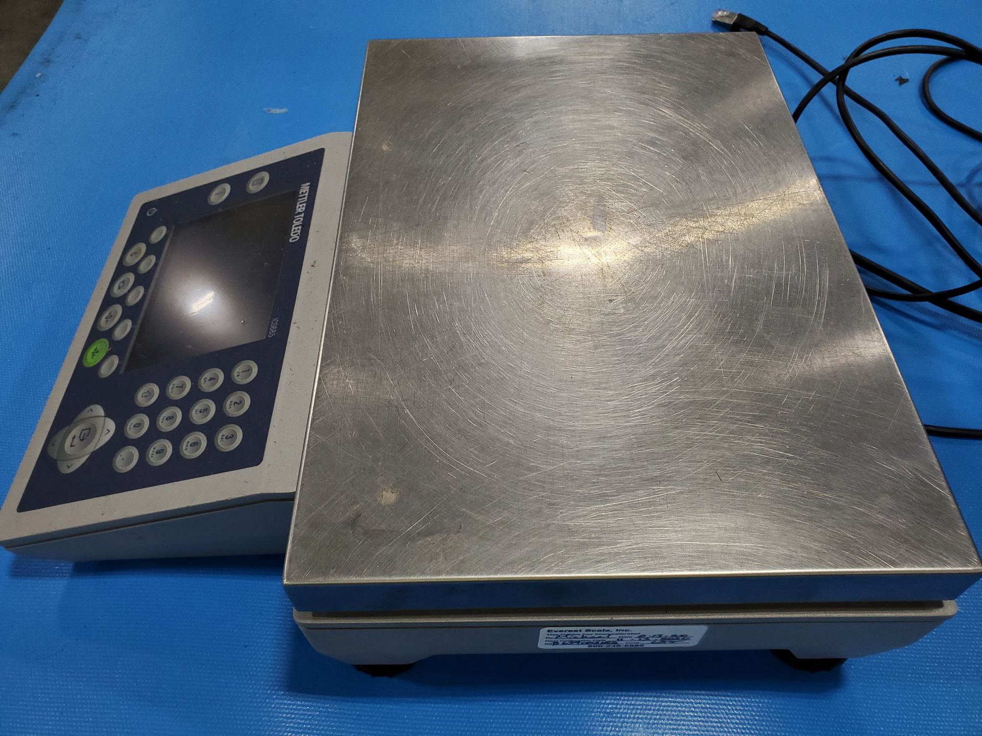 13 3/4'' X 9 1/2'' METLER-TOLEDO DIGITAL PLATFORM BENCH SCALE, ICS685 TOUCH BUTTON DRO CONTROL, - Image 4 of 6