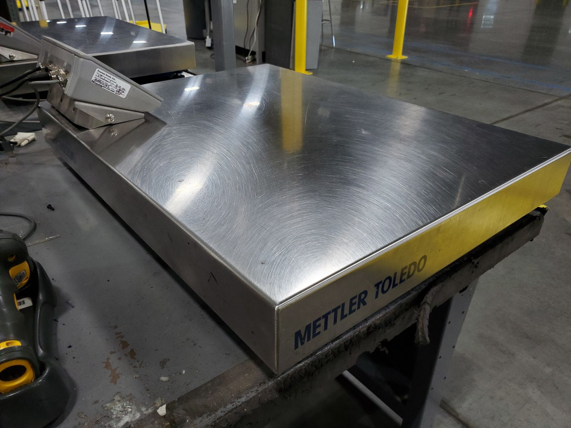 31 1/2'' X 23 3/4'' METLER-TOLEDO DIGITAL PLATFORM BENCH SCALE, MODEL PB655-CC60, 120 LB. - Image 5 of 7