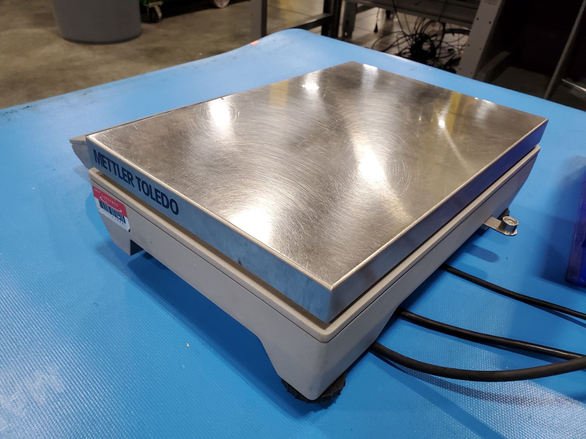 13 3/4'' X 9 1/2'' METLER-TOLEDO DIGITAL PLATFORM BENCH SCALE, ICS685 TOUCH BUTTON DRO CONTROL, - Image 4 of 6