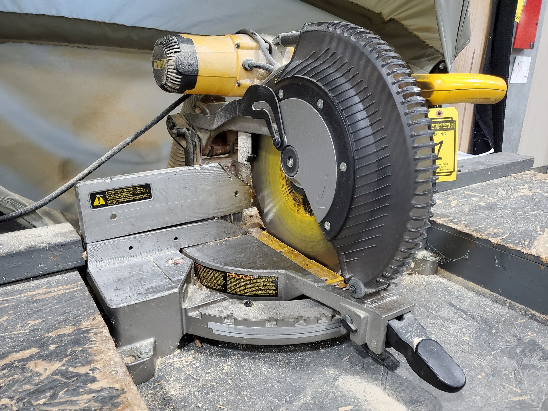 DEWALT 12'' DOUBLE BEVEL COMPOUND MITER SAW WITH ROUSSEAU 5000 DUST SOLUTION CANOPY, ON CUSTOM