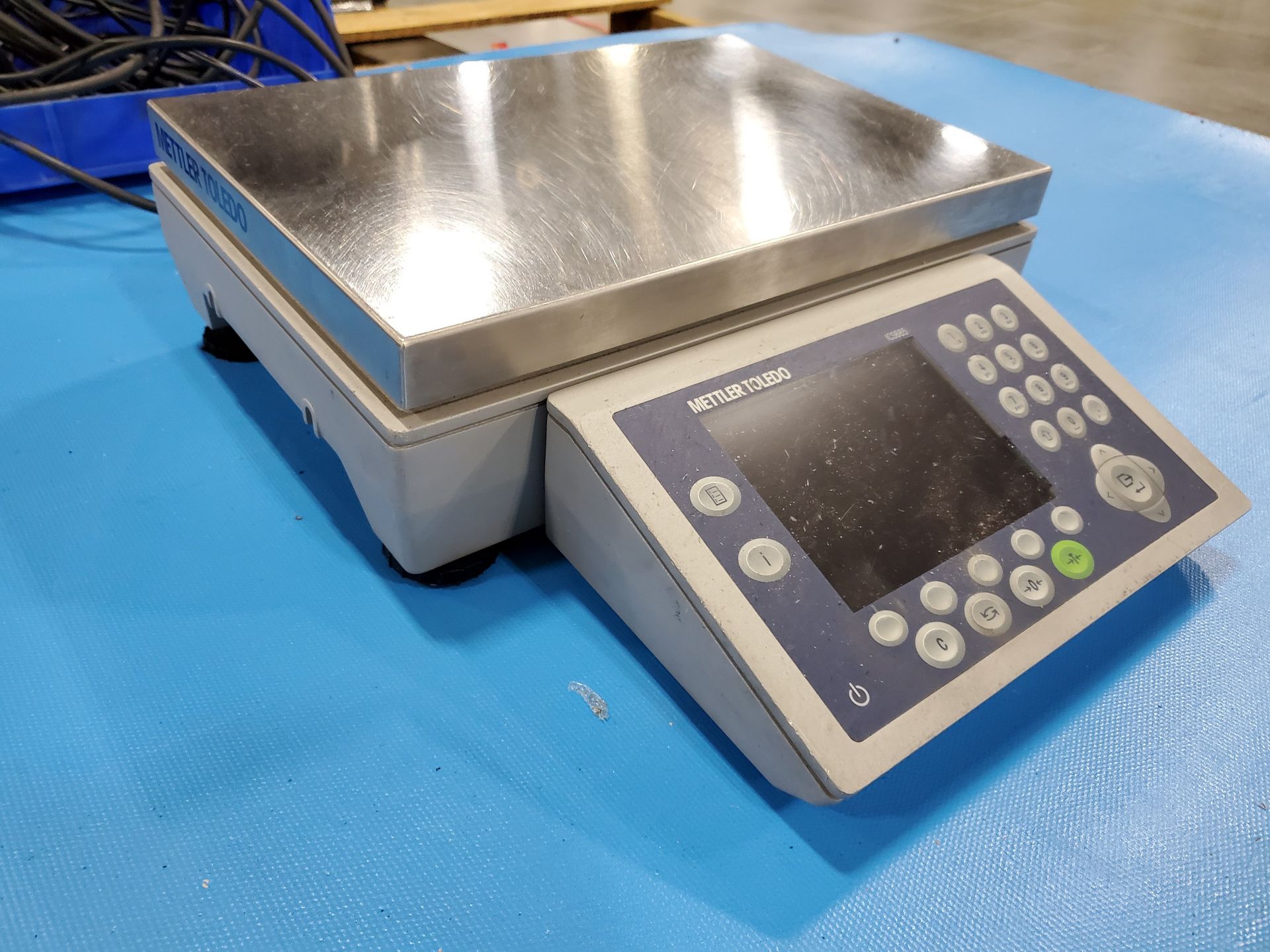 13 3/4'' X 9 1/2'' METLER-TOLEDO DIGITAL PLATFORM BENCH SCALE, ICS685 TOUCH BUTTON DRO CONTROL, - Image 3 of 6