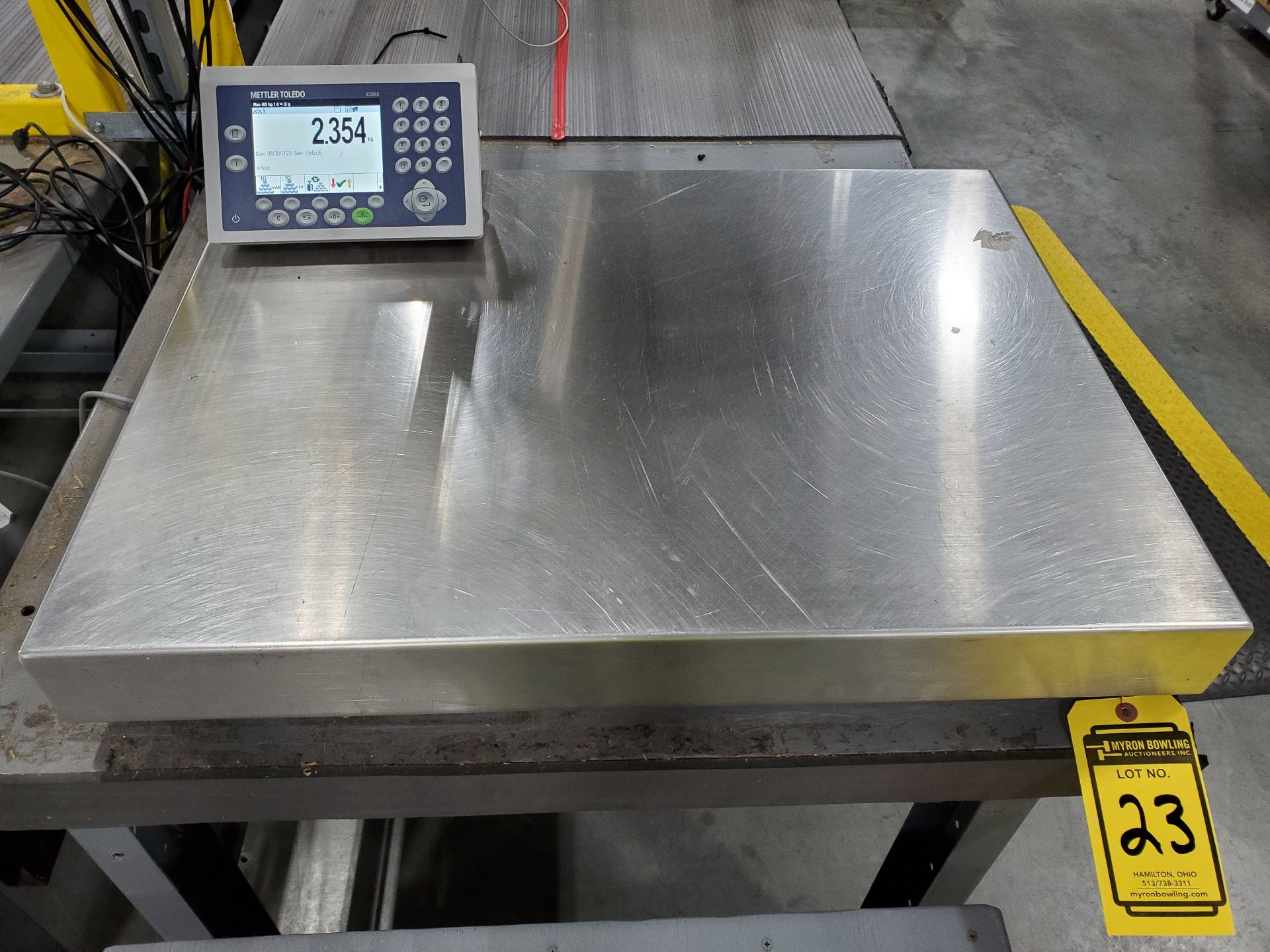 31 1/2'' X 23 3/4'' METLER-TOLEDO DIGITAL PLATFORM BENCH SCALE, MODEL PB655-CC60, 120 LB.