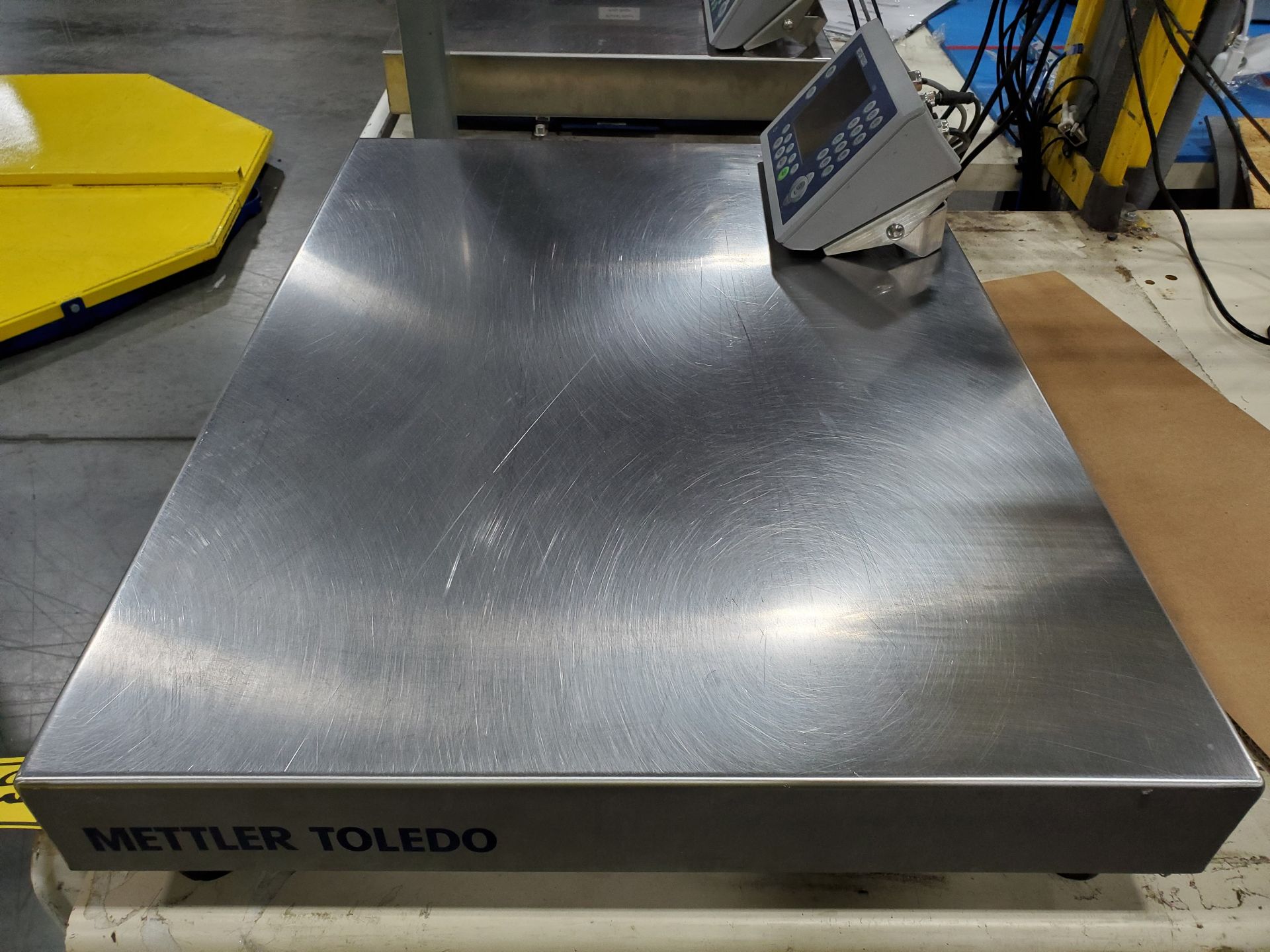 31 1/2'' X 23 3/4'' METLER-TOLEDO DIGITAL PLATFORM BENCH SCALE, MODEL PB655-CC60, 120 LB. - Image 4 of 7