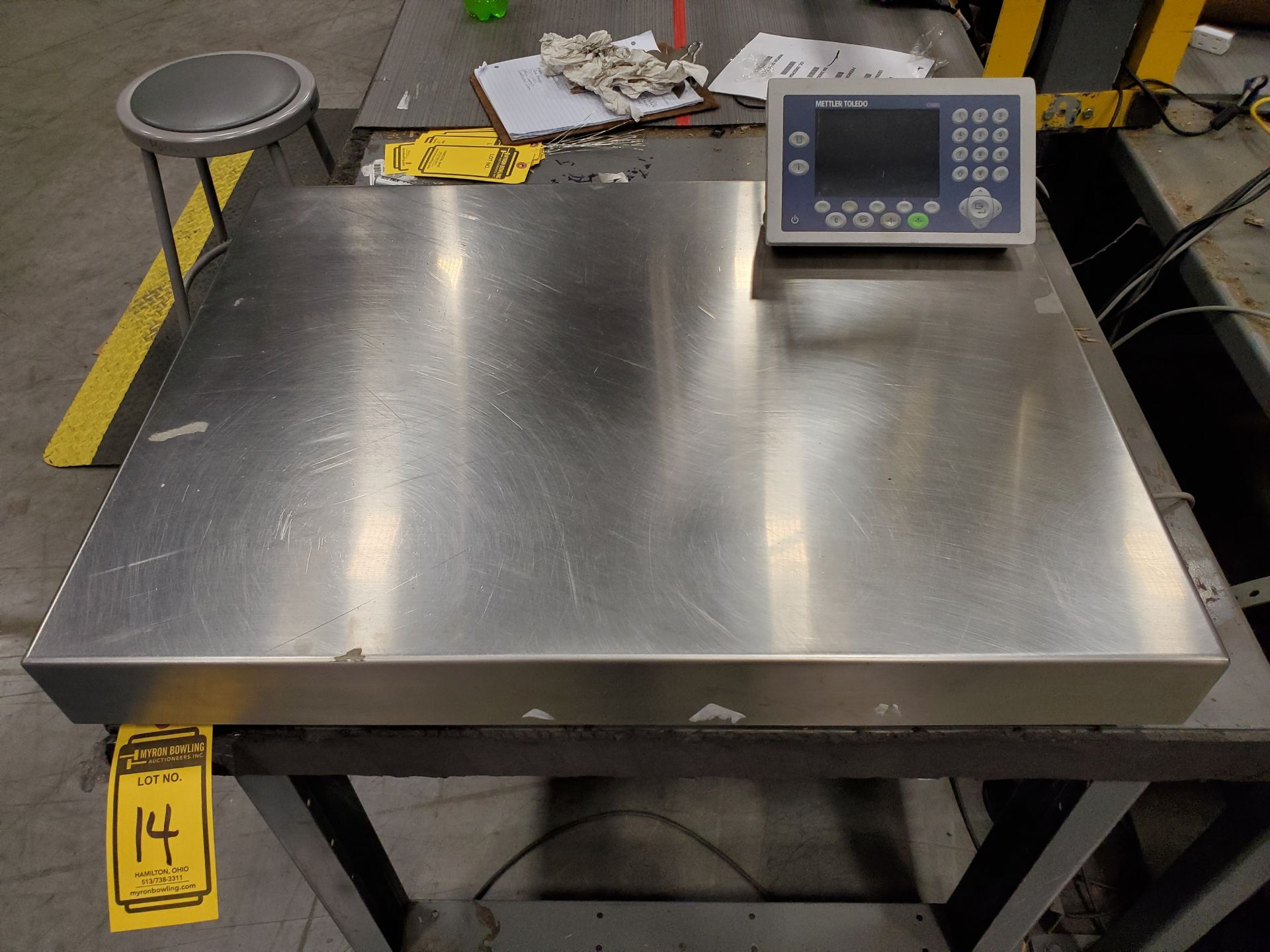 31 ½’‘ X 23 ¾’‘ METLER-TOLEDO DIGITAL PLATFORM BENCH SCALE, MODEL PB655-CC60, 120 LB. CAPACITY, - Image 2 of 9