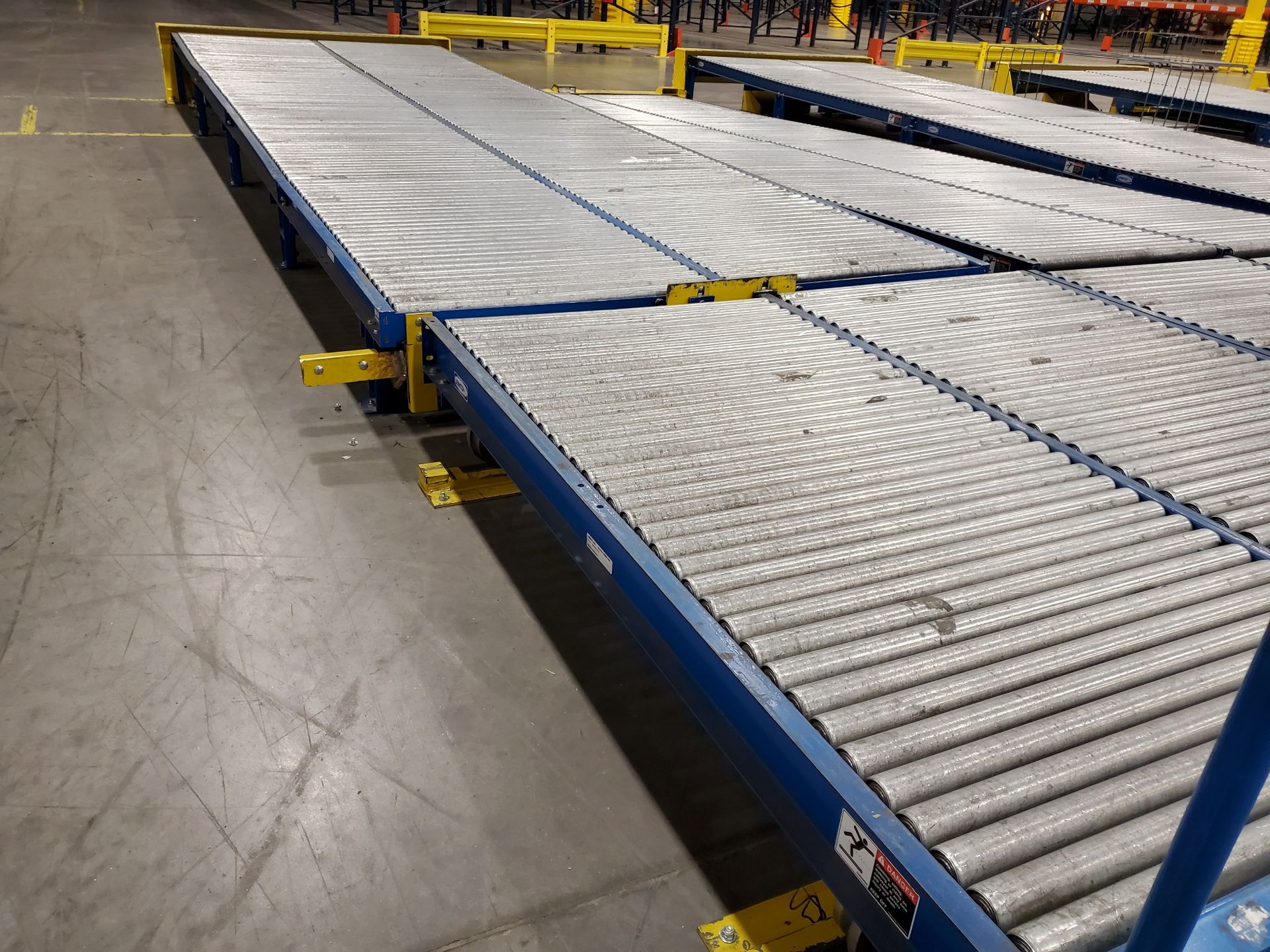 LEWCO ROLLER GRAVITY FEED CONVEYOR RUN - INCLUDING (3) SECTIONS OF 20' X 52’‘ ADJUSTABLE LEG - Image 12 of 12