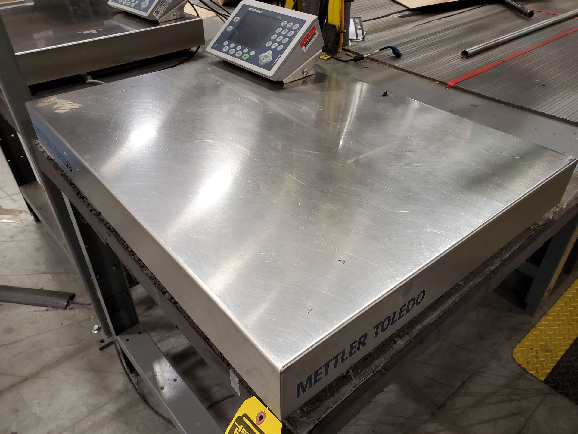 31 ½’‘ X 23 ¾’‘ METLER-TOLEDO DIGITAL PLATFORM BENCH SCALE, MODEL PB655-CC60, 120 LB. CAPACITY, - Image 3 of 9