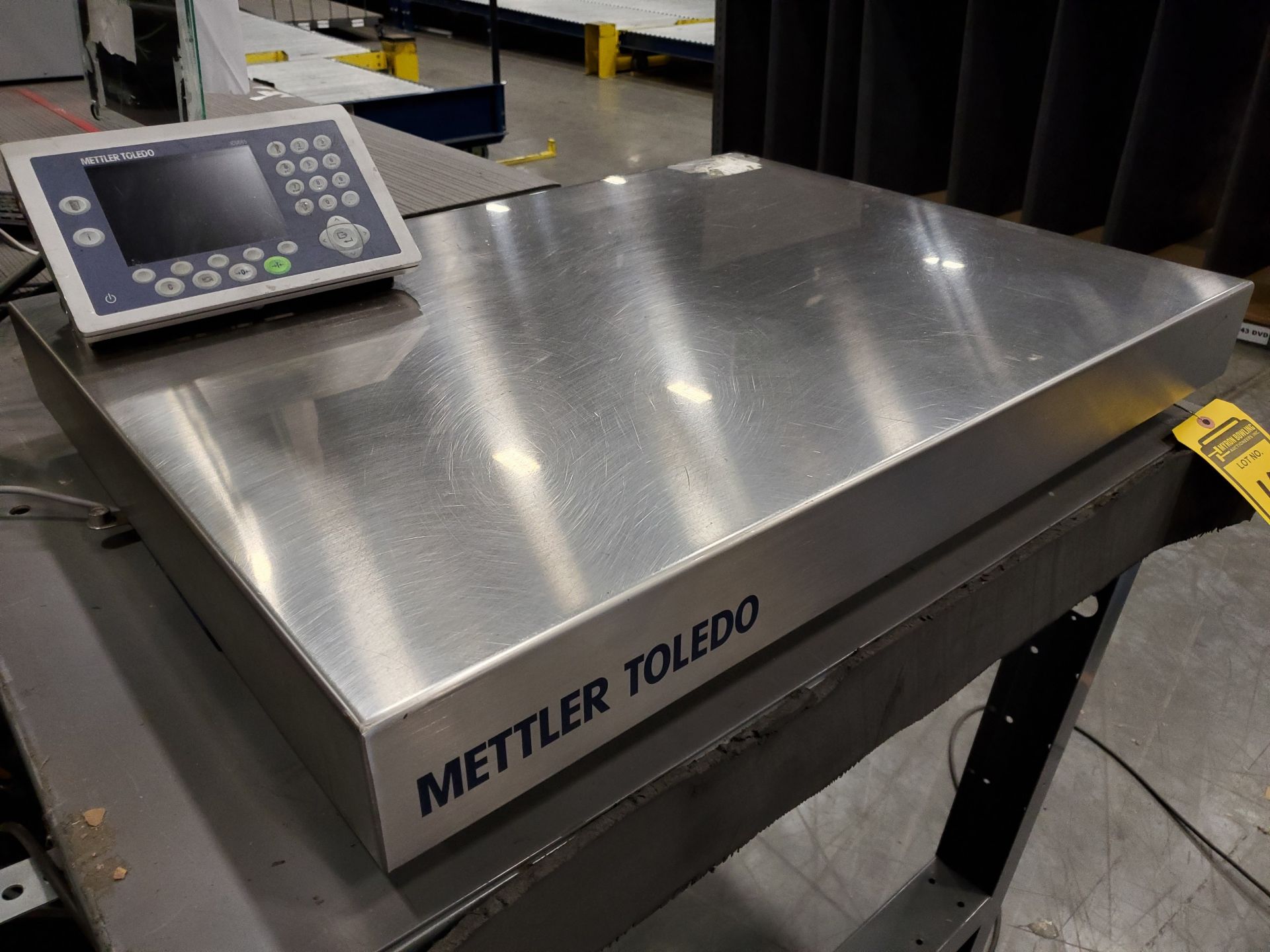 31 ½’‘ X 23 ¾’‘ METLER-TOLEDO DIGITAL PLATFORM BENCH SCALE, MODEL PB655-CC60, 120 LB. CAPACITY, - Image 3 of 8