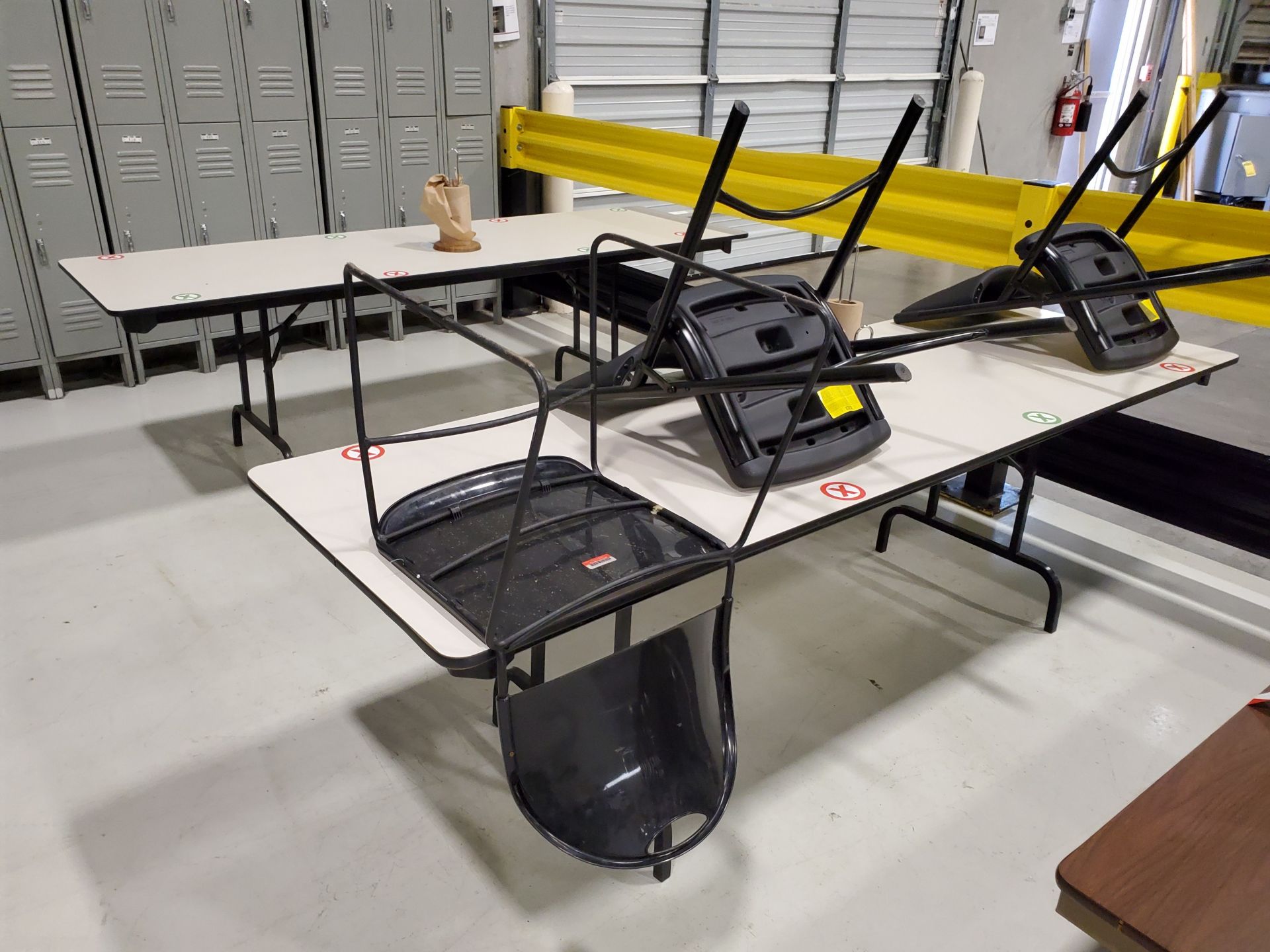 (3) PICNIC TABLES & (2) FOLD UP TABLES - Image 3 of 6