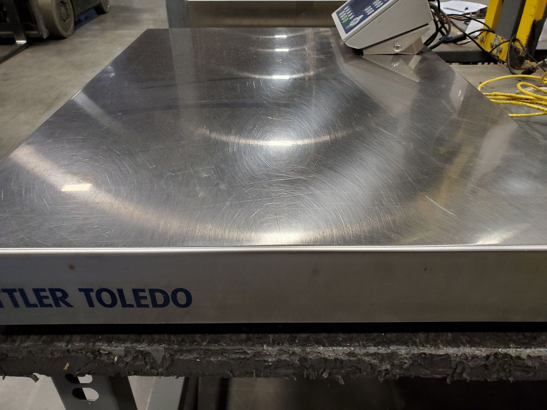 31 ½’‘ X 23 ¾’‘ METLER-TOLEDO DIGITAL PLATFORM BENCH SCALE, MODEL PB655-CC60, 120 LB. CAPACITY, - Image 5 of 7