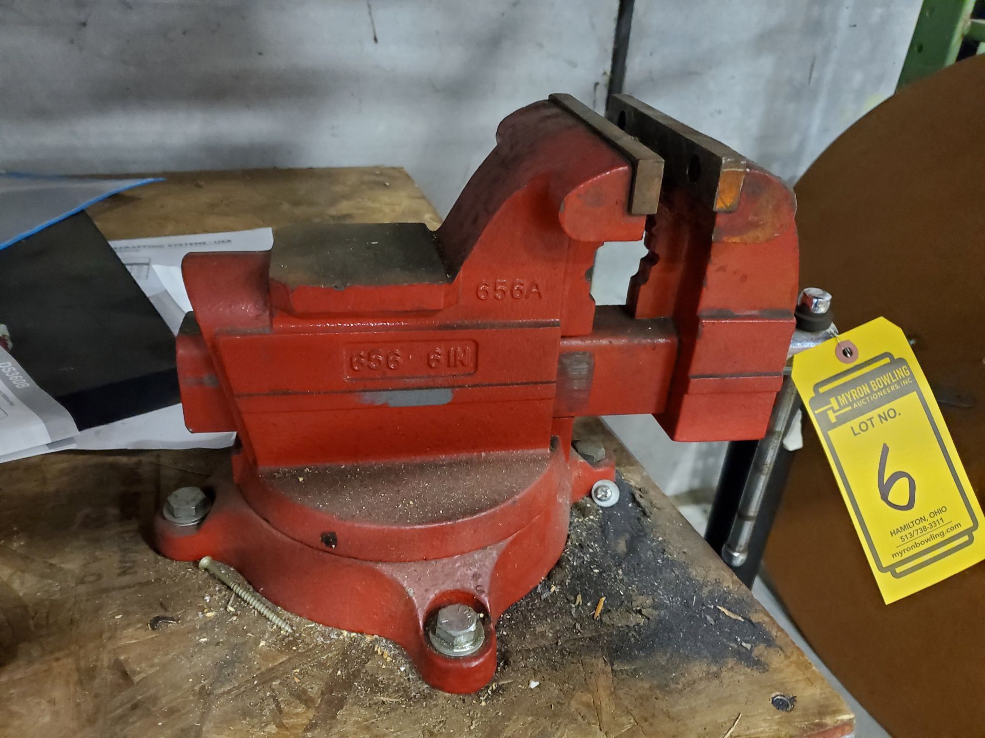 6’‘ ANVIL SWIVEL BENCH VISE ON ULINE METAL BENCH AND WELDING CURTAIN - Image 3 of 5