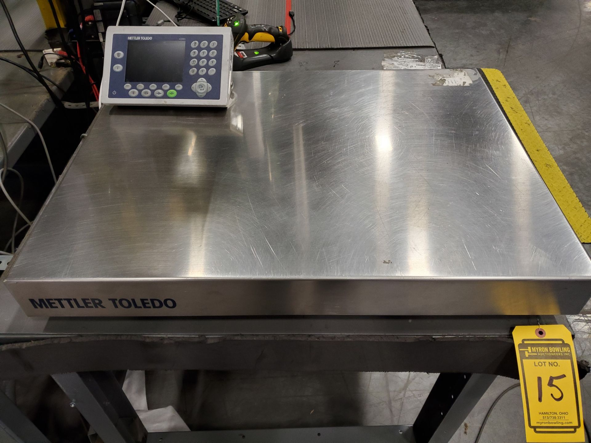 31 ½’‘ X 23 ¾’‘ METLER-TOLEDO DIGITAL PLATFORM BENCH SCALE, MODEL PB655-CC60, 120 LB. CAPACITY, - Image 2 of 8