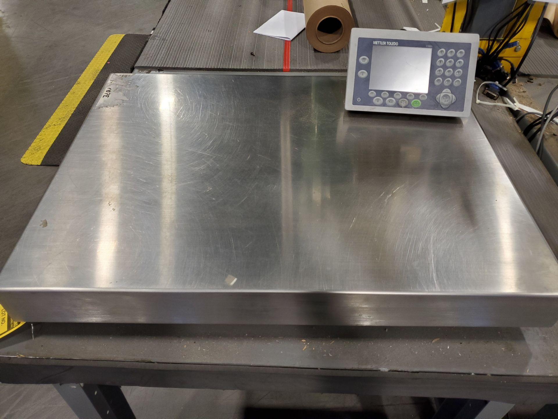 31 ½’‘ X 23 ¾’‘ METLER-TOLEDO DIGITAL PLATFORM BENCH SCALE, MODEL PB655-CC60, 120 LB. CAPACITY, - Image 2 of 10