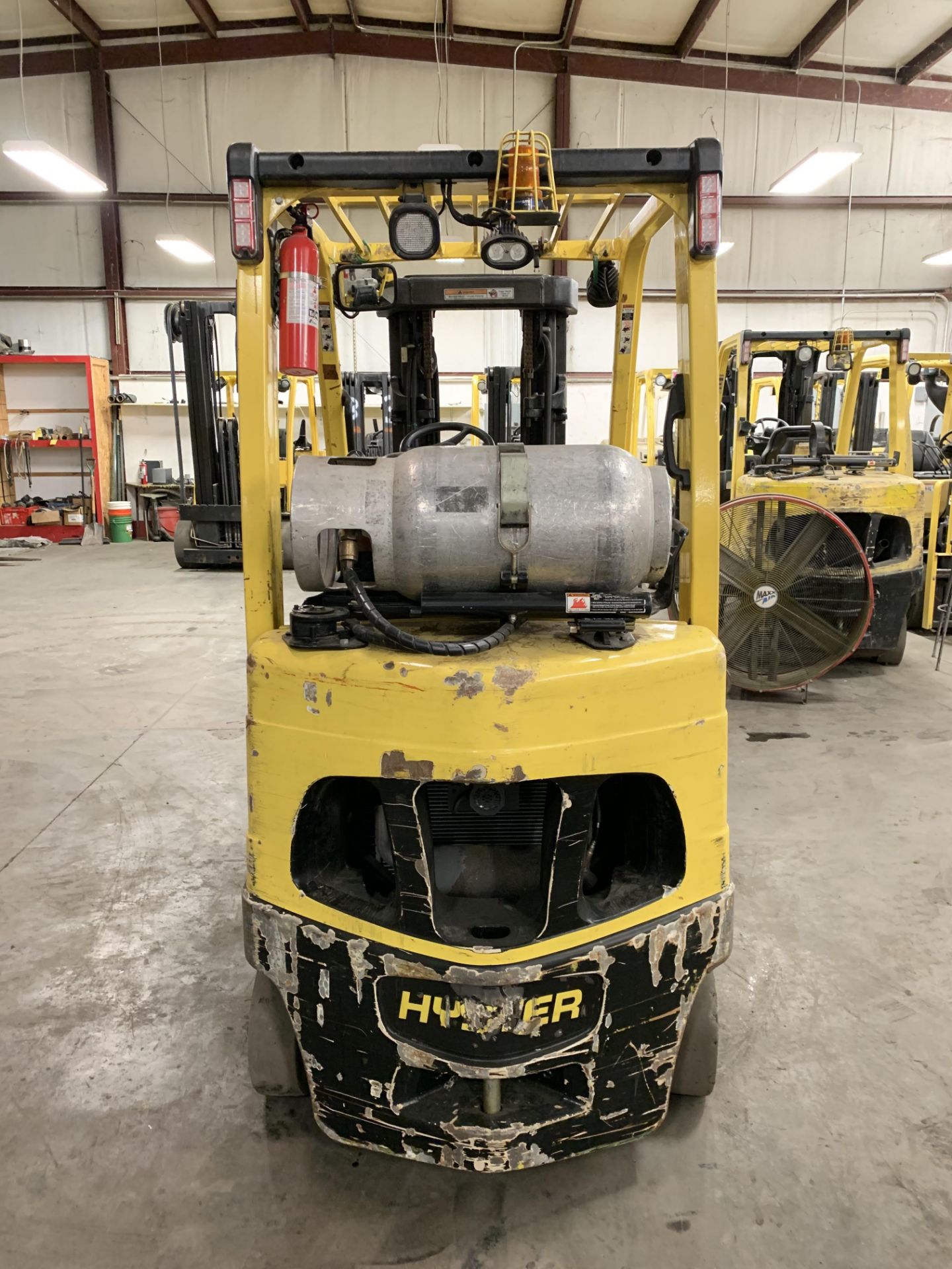 ***LOCATED IN HAMILTON, OH***2015 HYSTER 5,000-LB. FORKLIFT, MOD: S50FT, LPG, SOLID TIRE, 189" LIFT - Image 4 of 6
