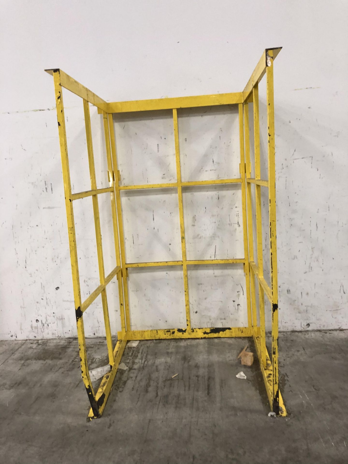 PALLET STACKER