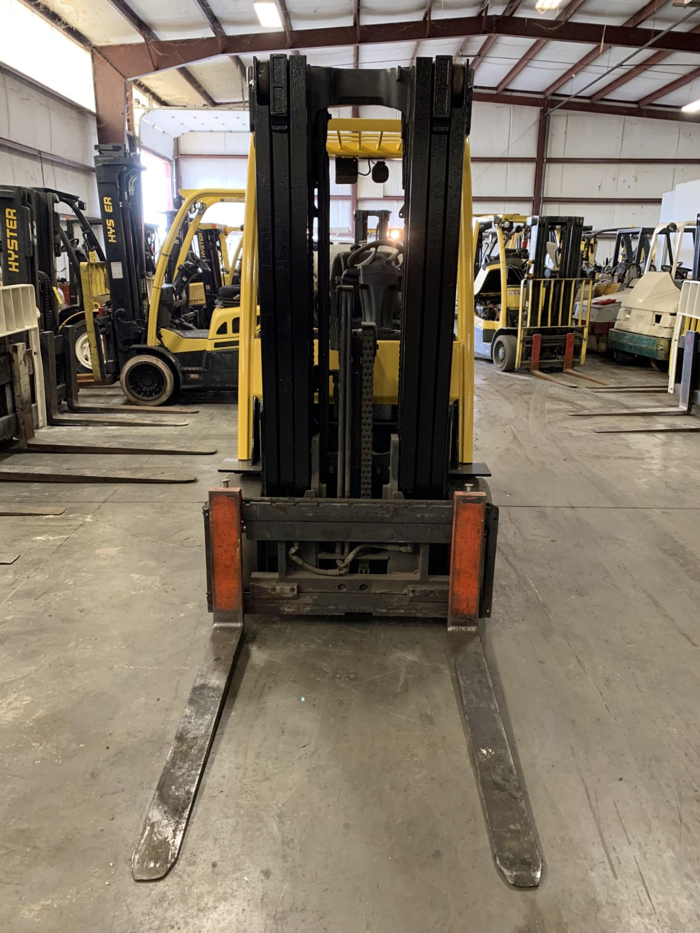 *LOCATED OHIO* 2013 HYSTER 8,000-LB. CAPACITY FORKLIFT, MODEL: S80FT, LPG, 185” Lift, SIDESHIFT - Image 2 of 5