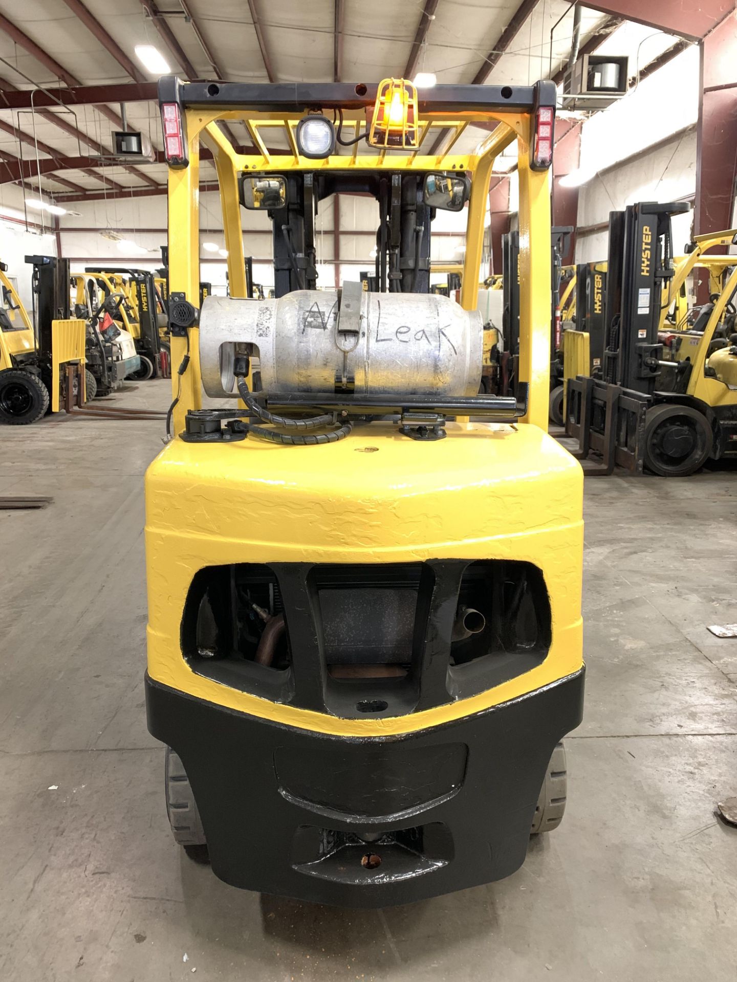 *LOCATED OHIO* 2013 HYSTER 8,000-LB. CAPACITY FORKLIFT, MODEL: S80FT, LPG, 185” Lift, SIDESHIFT - Image 4 of 5