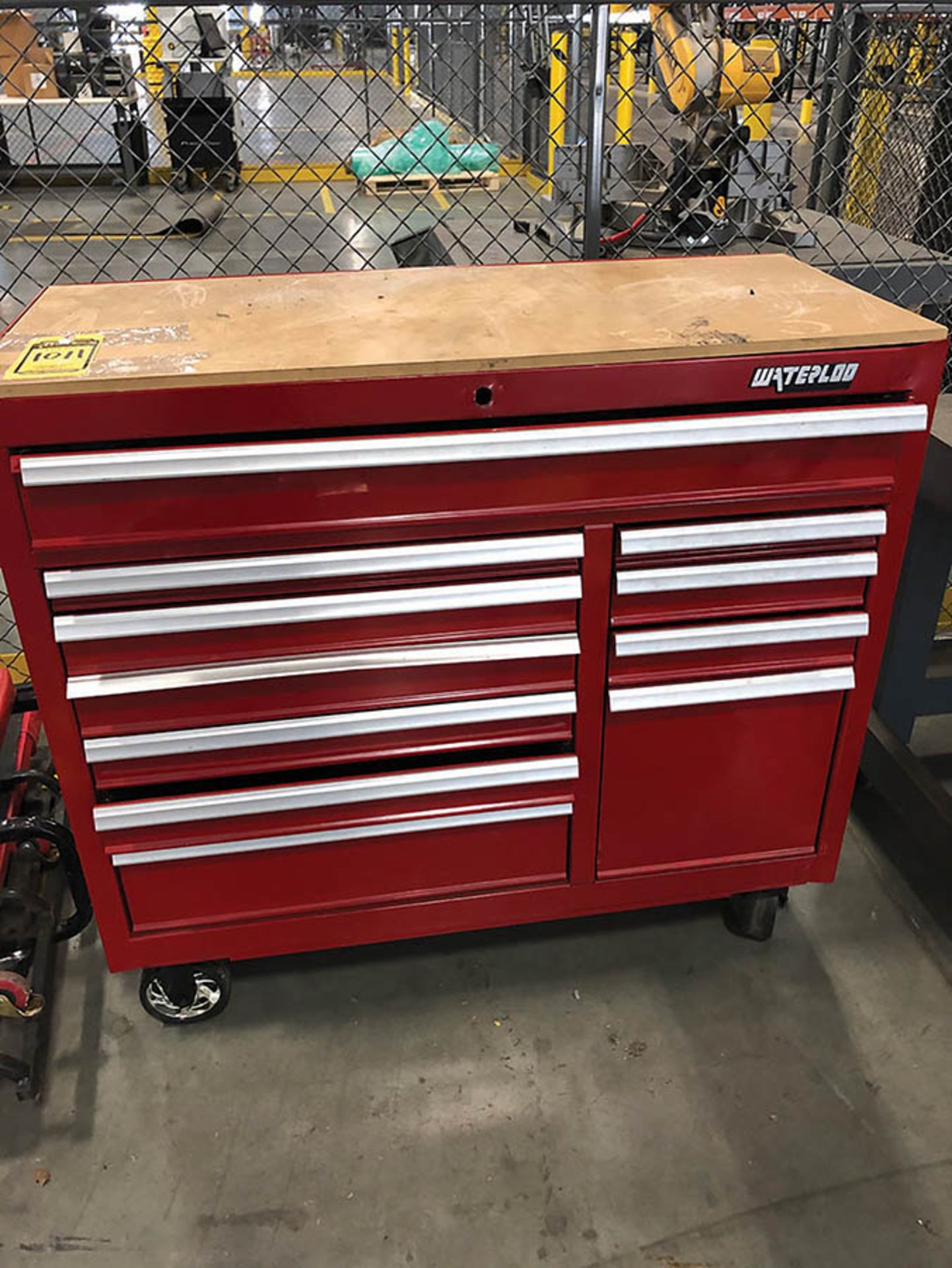 WATERLOO 10-DRAWER ROLLING TOOLBOX WITH CONTENTS