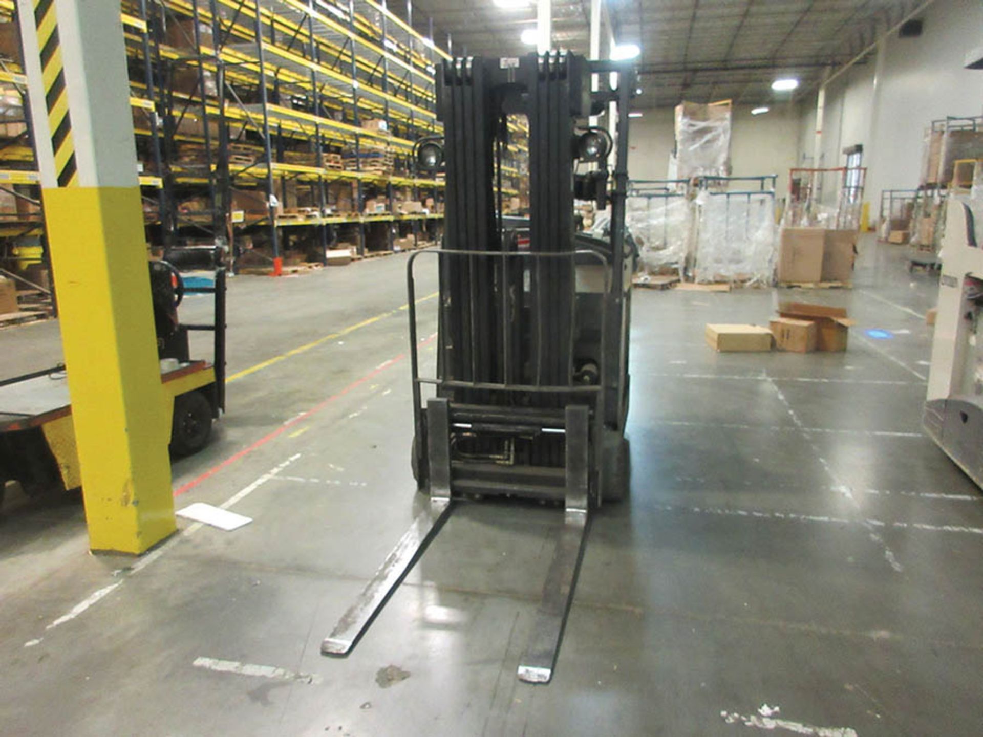 2004 CROWN STAND-UP FORKLIFT, 4,000 LB. CAP., MODEL: RC3020-40, 36V., 240'' MAX. LOAD HEIGHT, 48''