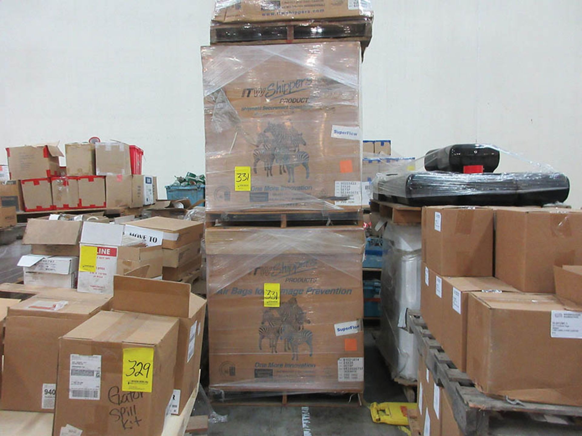 (2) BOXES OF ITW SHIPPERS PRODUCTS AIR BAGS