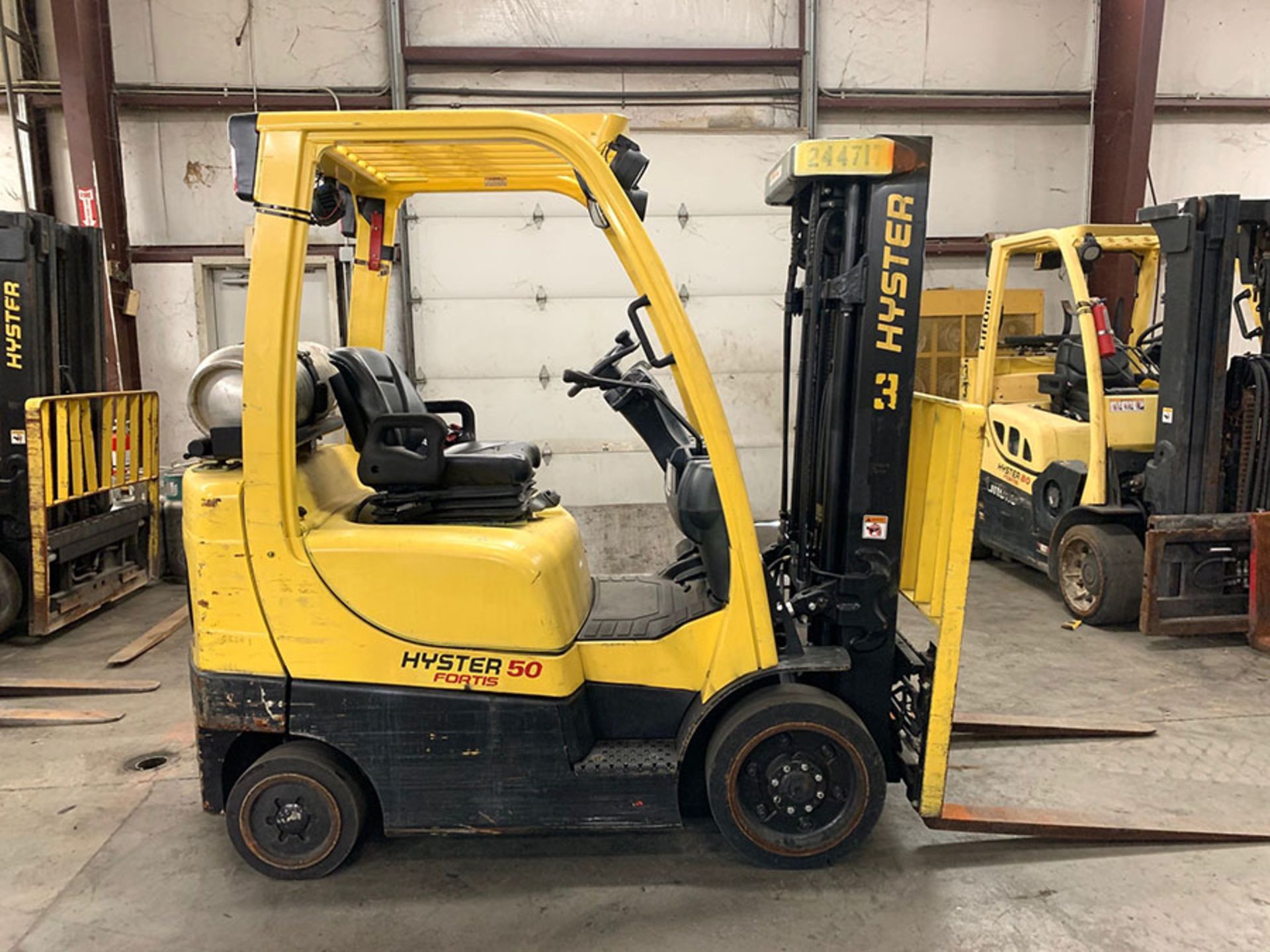 2014 HYSTER 5,000-LB. CAPACITY FORKLIFT, MODEL: S50FT, S/N: G187V02788M, LPG, SOLID TIRES, 3-STAGE