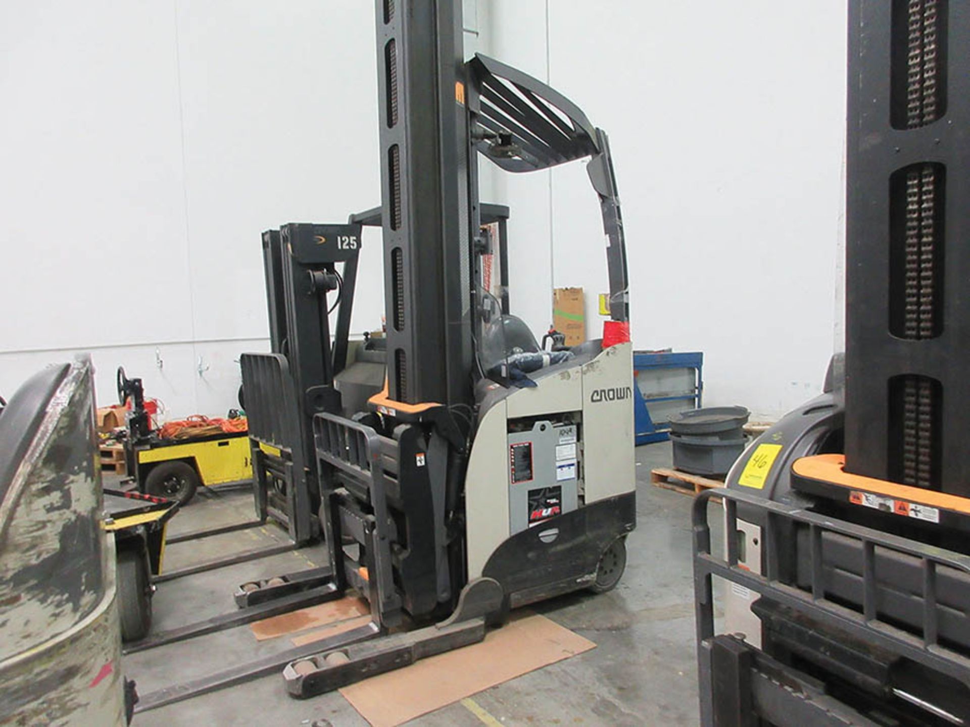 2015 CROWN MONOLIFT MAST REACH TRUCK, 4,500 LB. CAP., MODEL: RM6025-45, 36V., HIGH VISIBILITY - Image 2 of 7