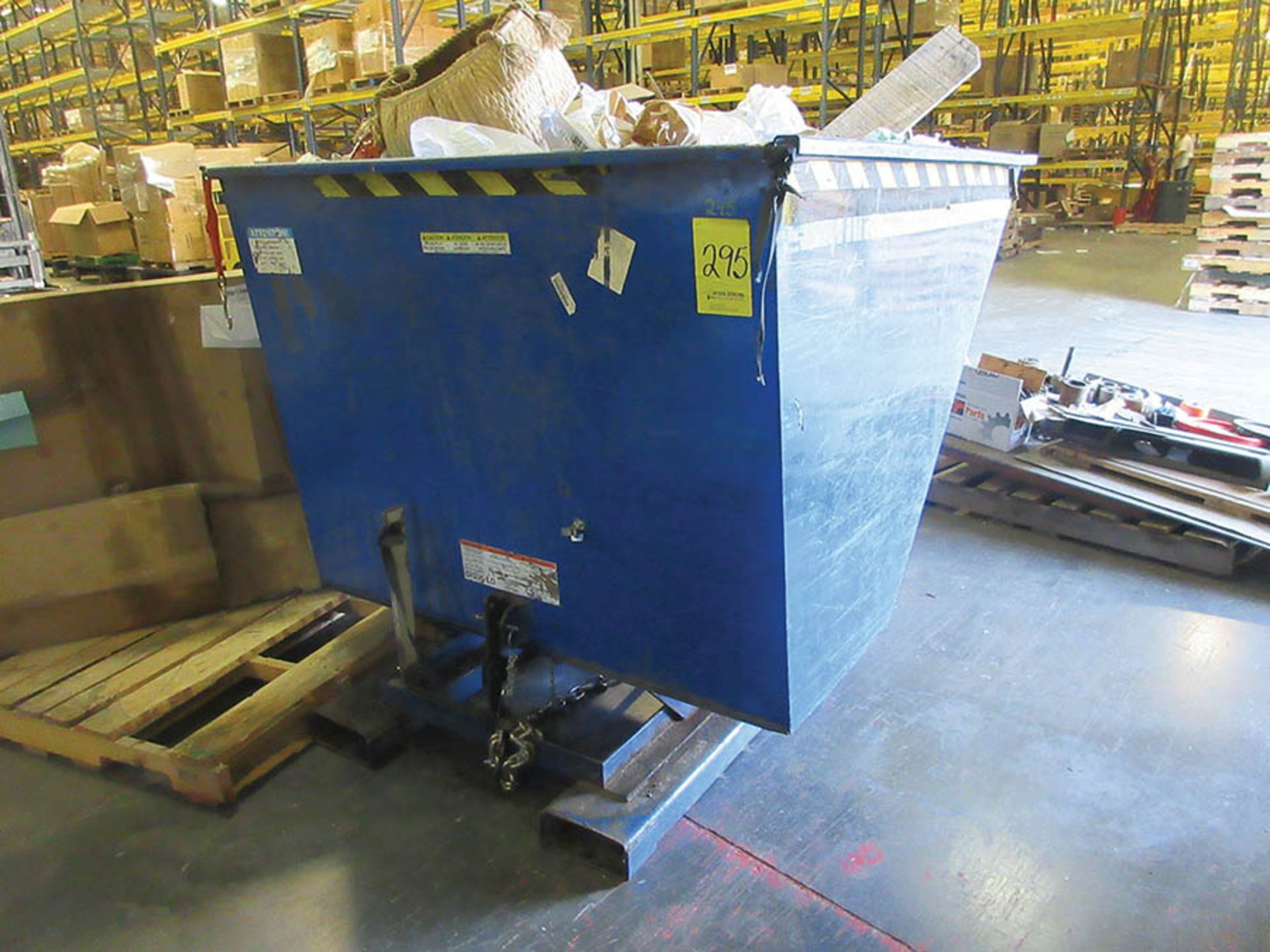 VESTIL D-200-LD SELF-DUMPING HOPPER