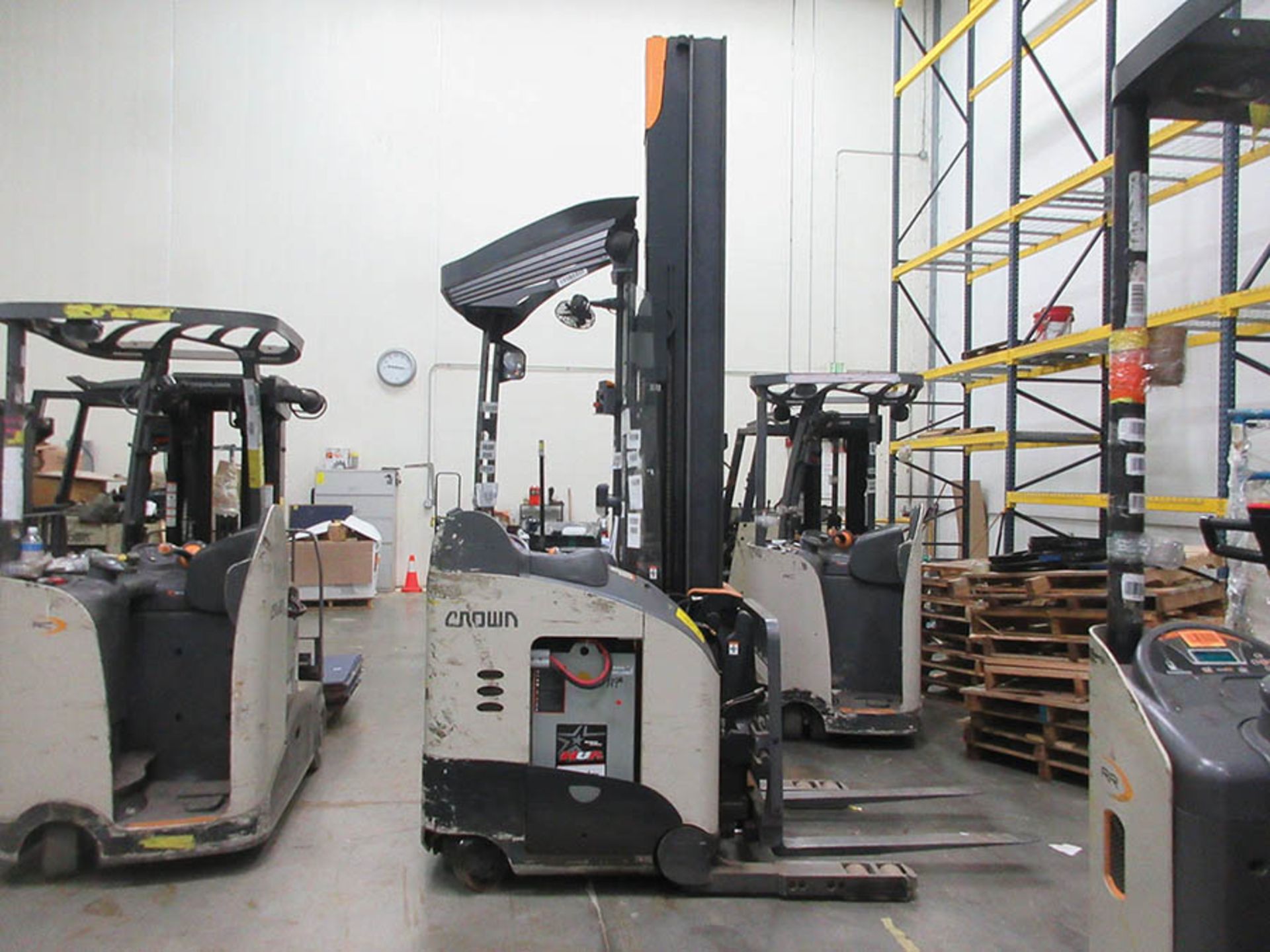 2015 CROWN MONOLIFT MAST REACH TRUCK, 4,500 LB. CAP., MODEL: RM6025-45, 36V., HIGH VISIBILITY