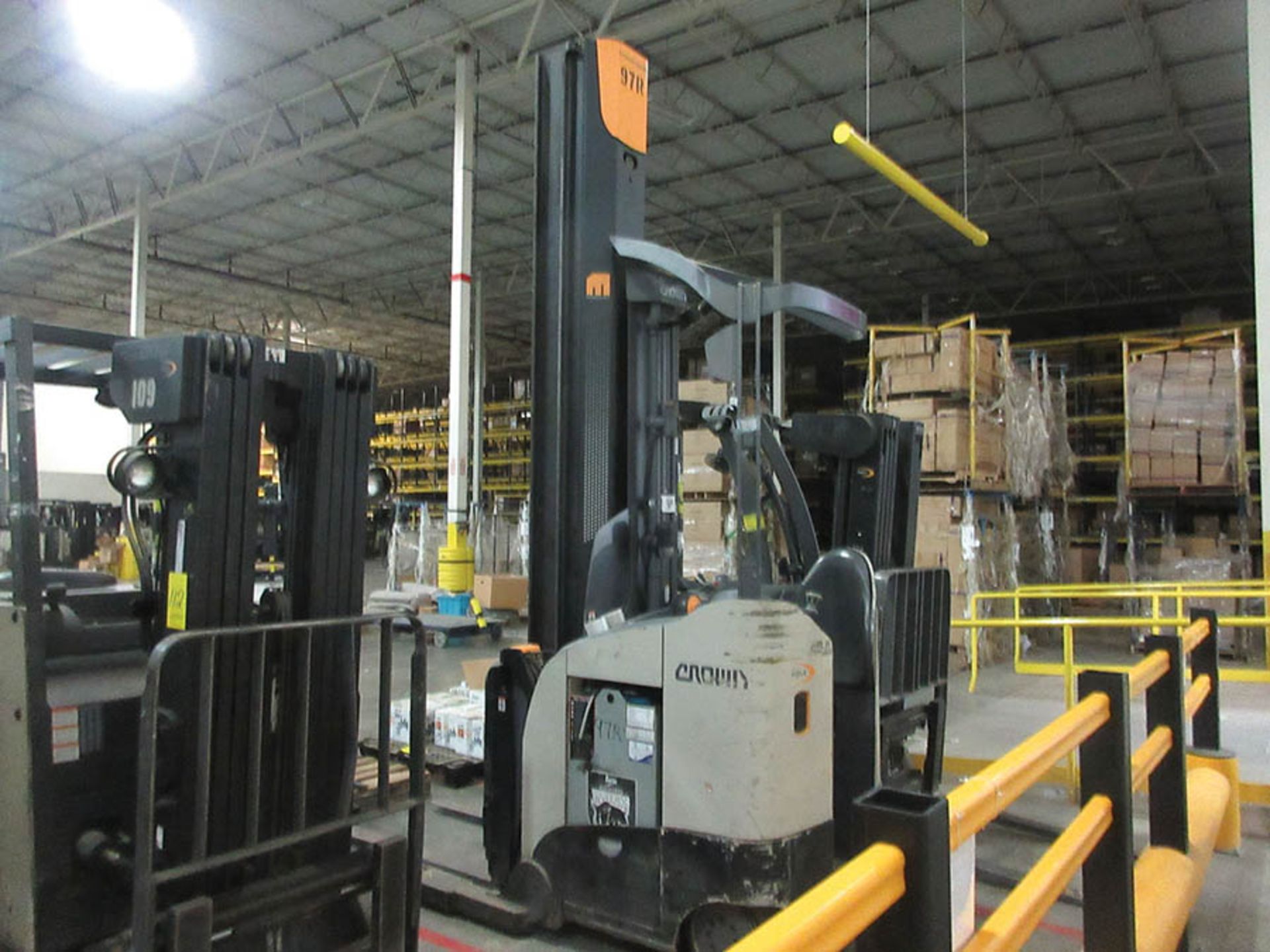 2015 CROWN MONOLIFT MAST REACH TRUCK, 4,500 LB. CAP., MODEL: RM6025-45, 36V., HIGH VISIBILITY - Image 2 of 7