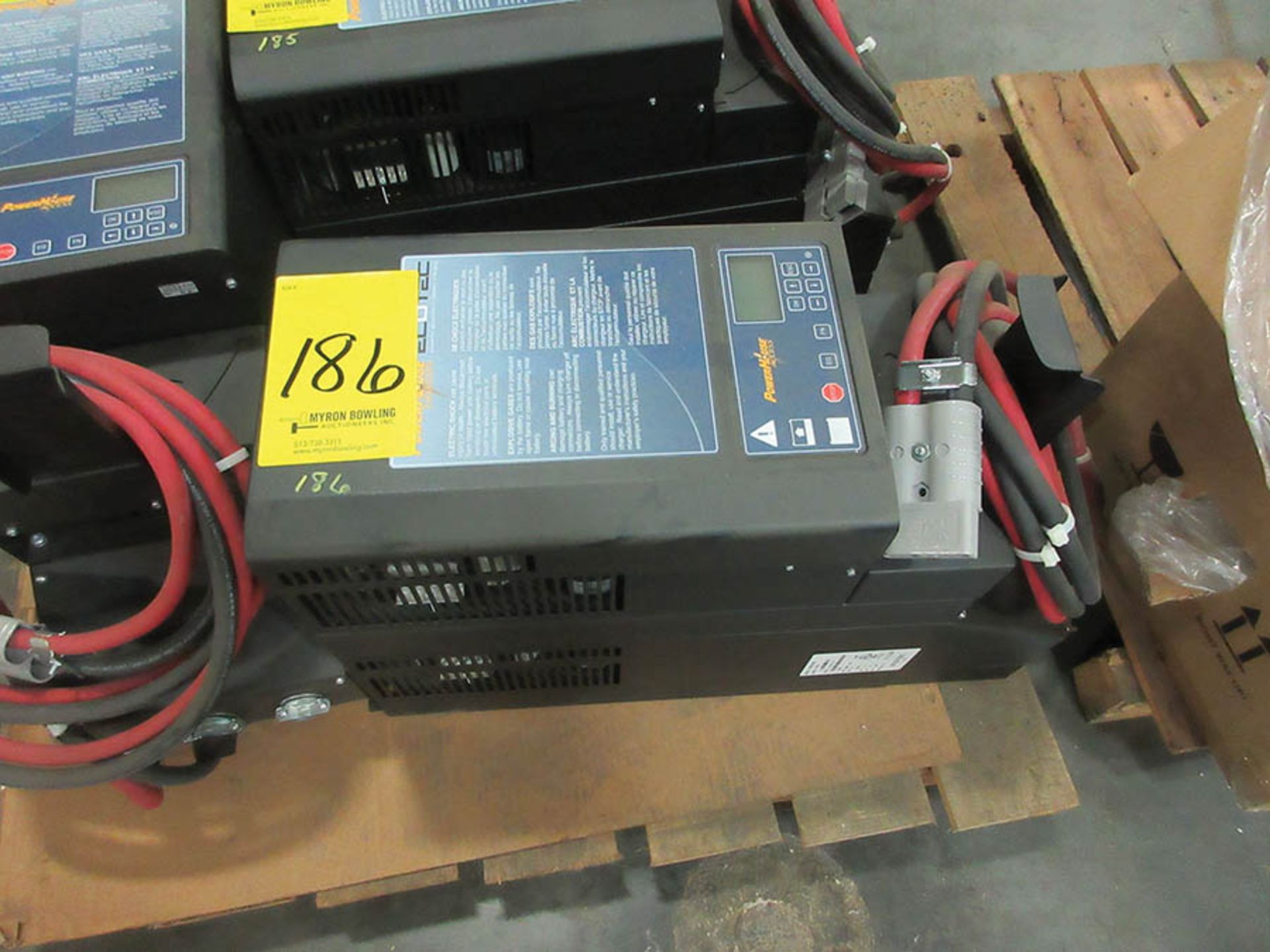 (NEW) POWERHOUSE ACCESS 36V. BATTERY CHARGER, MODEL: 36-765-330C, D.R.O., S/N 17H7721