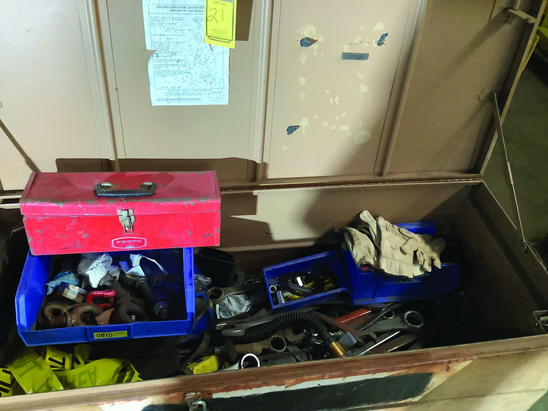 KNAACK GANG BOX W/ CONTENTS (WRENCHES, MISC HAND TOOLS, ETC) - Image 2 of 5