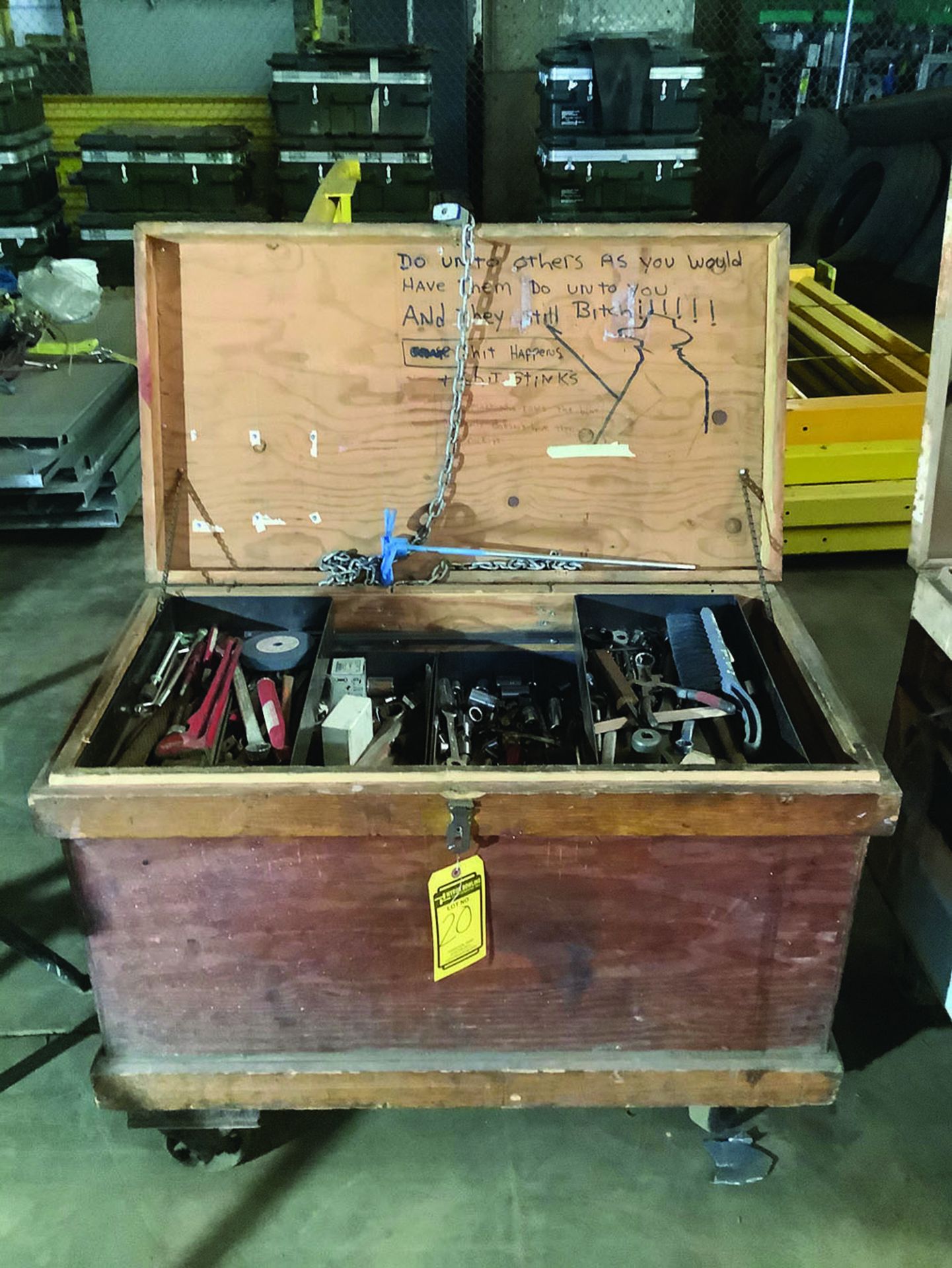 ROLLING TOOL BOX W/ CONTENTS (MISC HAND TOOLS, SOCKETS, WRENCHES, ETC)