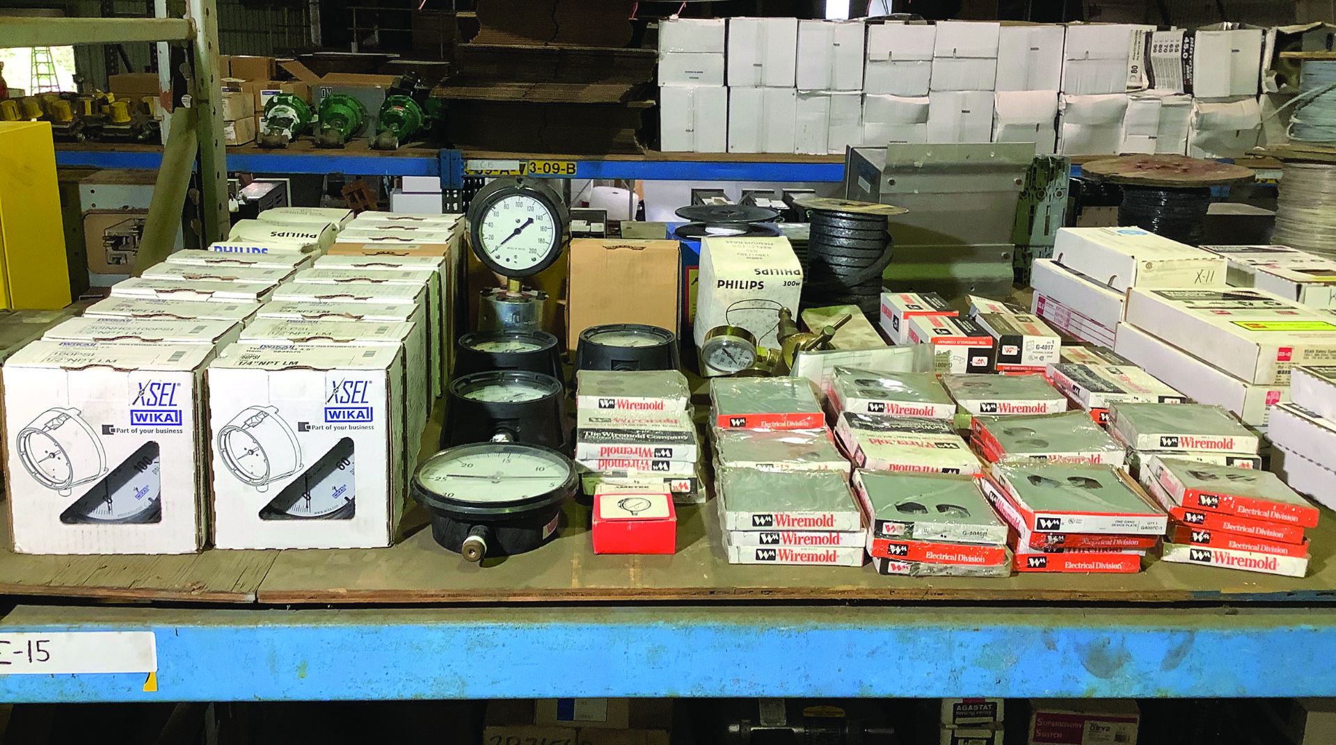 SHELF LOT OF MISC MRO, VALVES, PUMPS, ELECTRICAL, INSTRUMENTATION - Image 2 of 4