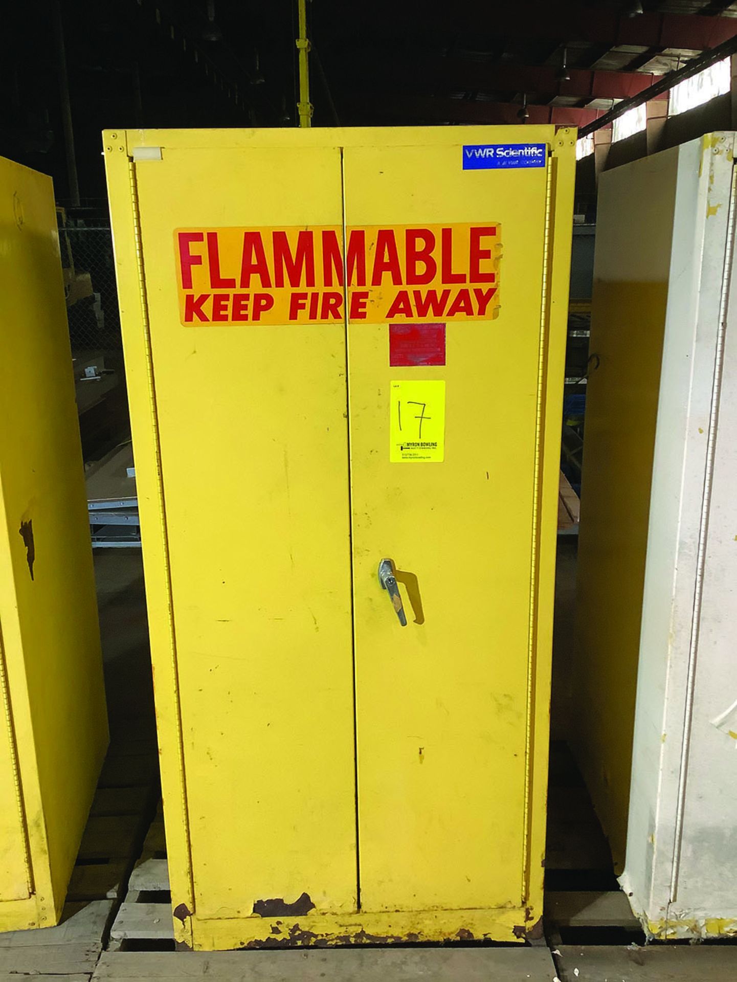 EAGLE FLAMMABLE STORAGE CABINET, MODEL 1962, 60-GAL CAPACITY