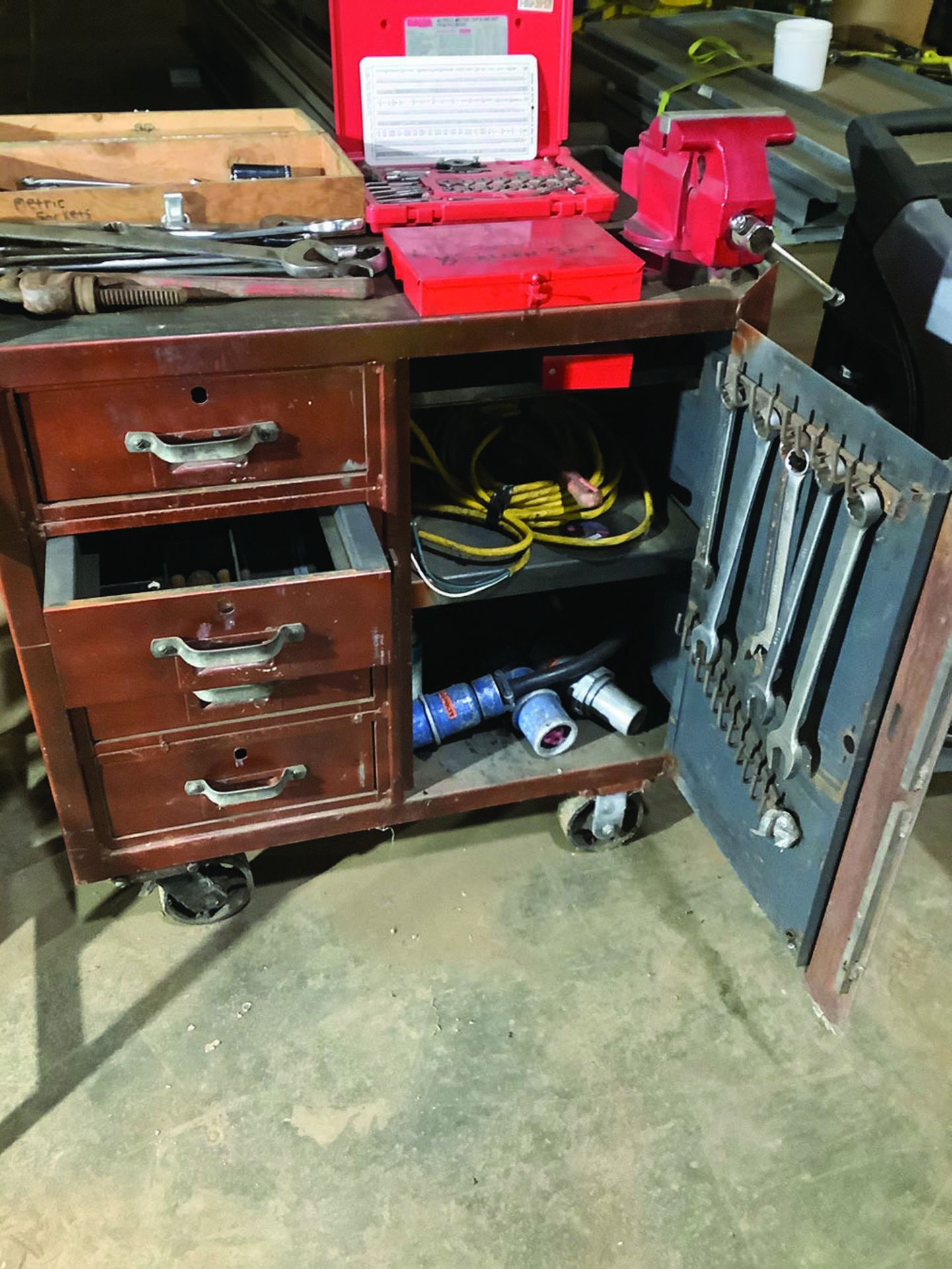 ROLLING TOOL CHEST WITH VICE AND MISC HAND TOOLS - Image 3 of 3