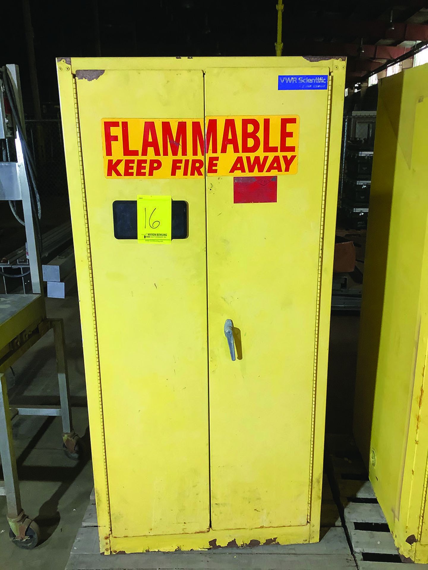 EAGLE FLAMMABLE STORAGE CABINET, MODEL 1962, 60-GAL CAPACITY