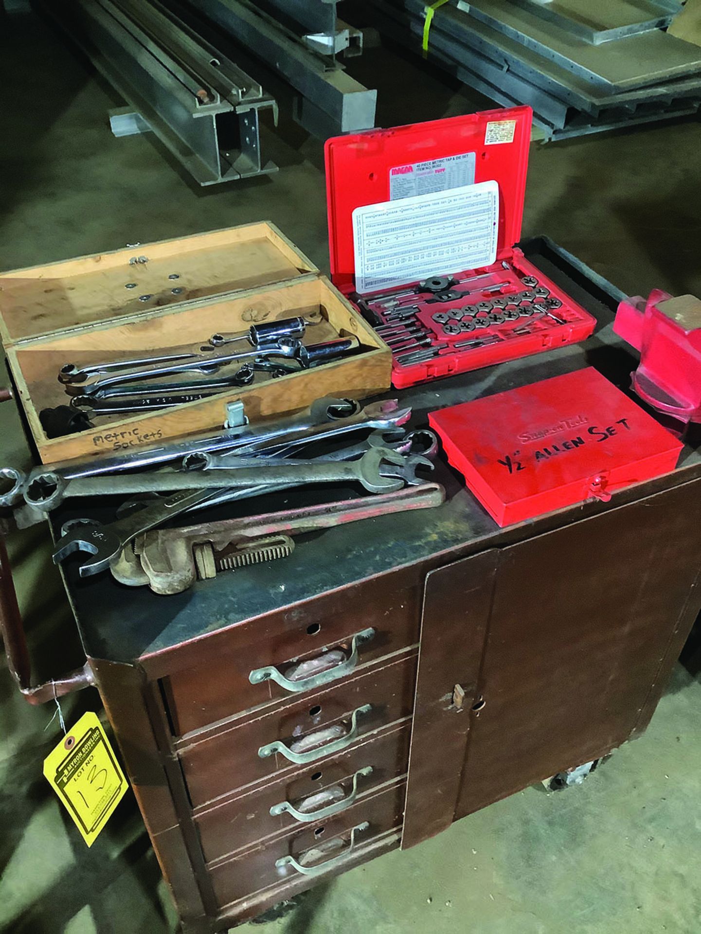 ROLLING TOOL CHEST WITH VICE AND MISC HAND TOOLS - Image 2 of 3