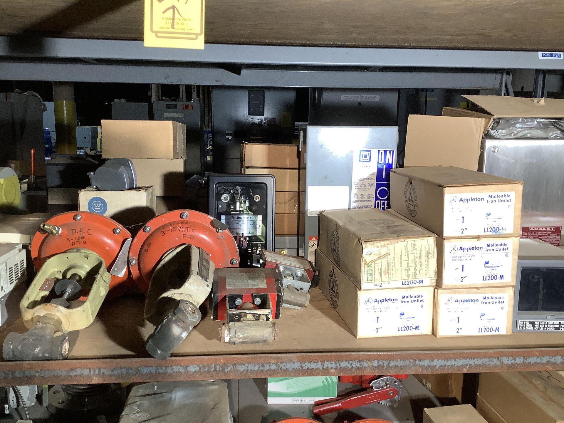 SHELVES OF MISCELLANEOUS MRO, VALVES, ELECTRICAL, ETC - Image 3 of 4