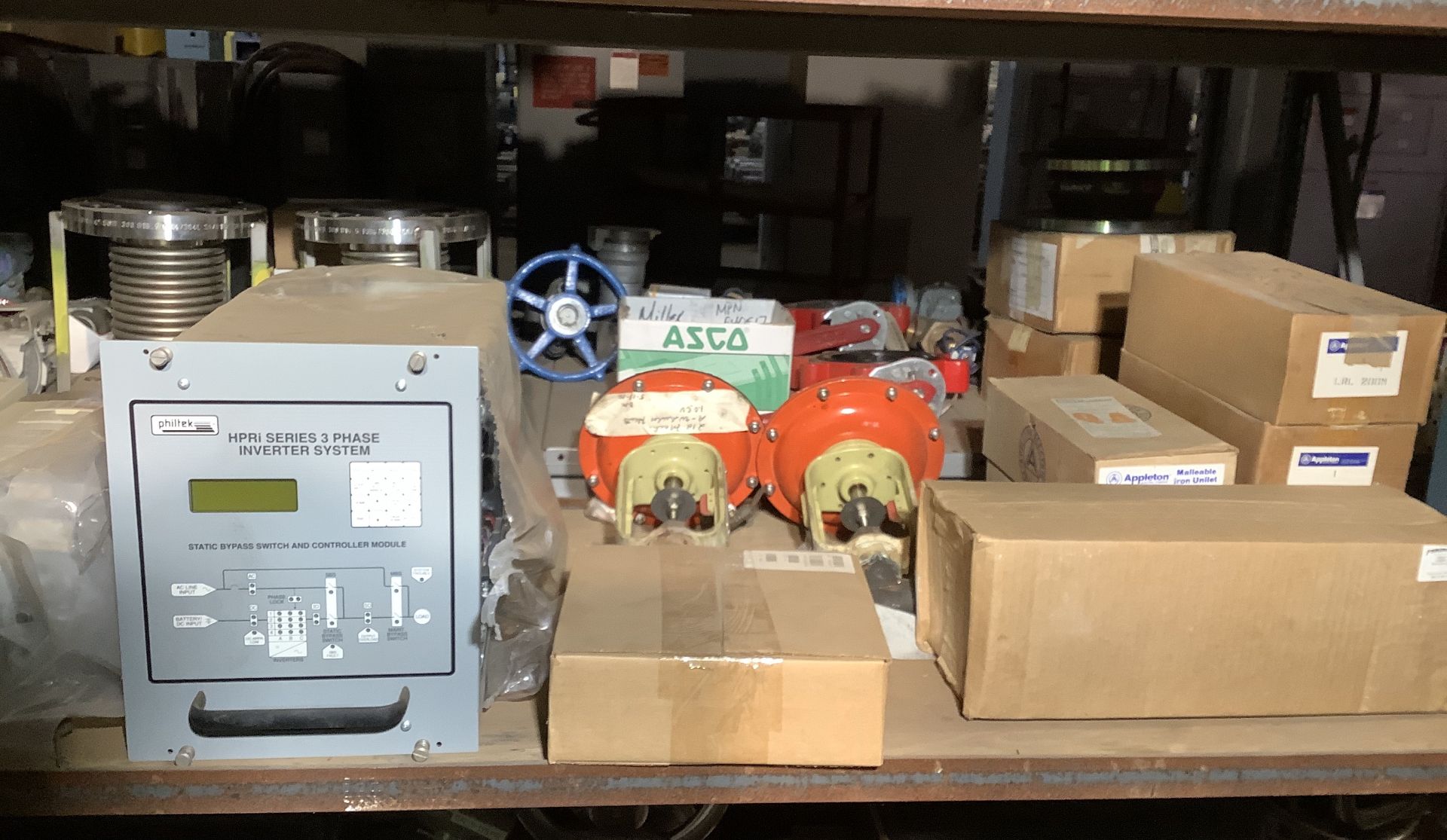 SHELVES OF MISCELLANEOUS MRO, VALVES, ELECTRICAL, ETC - Image 3 of 4