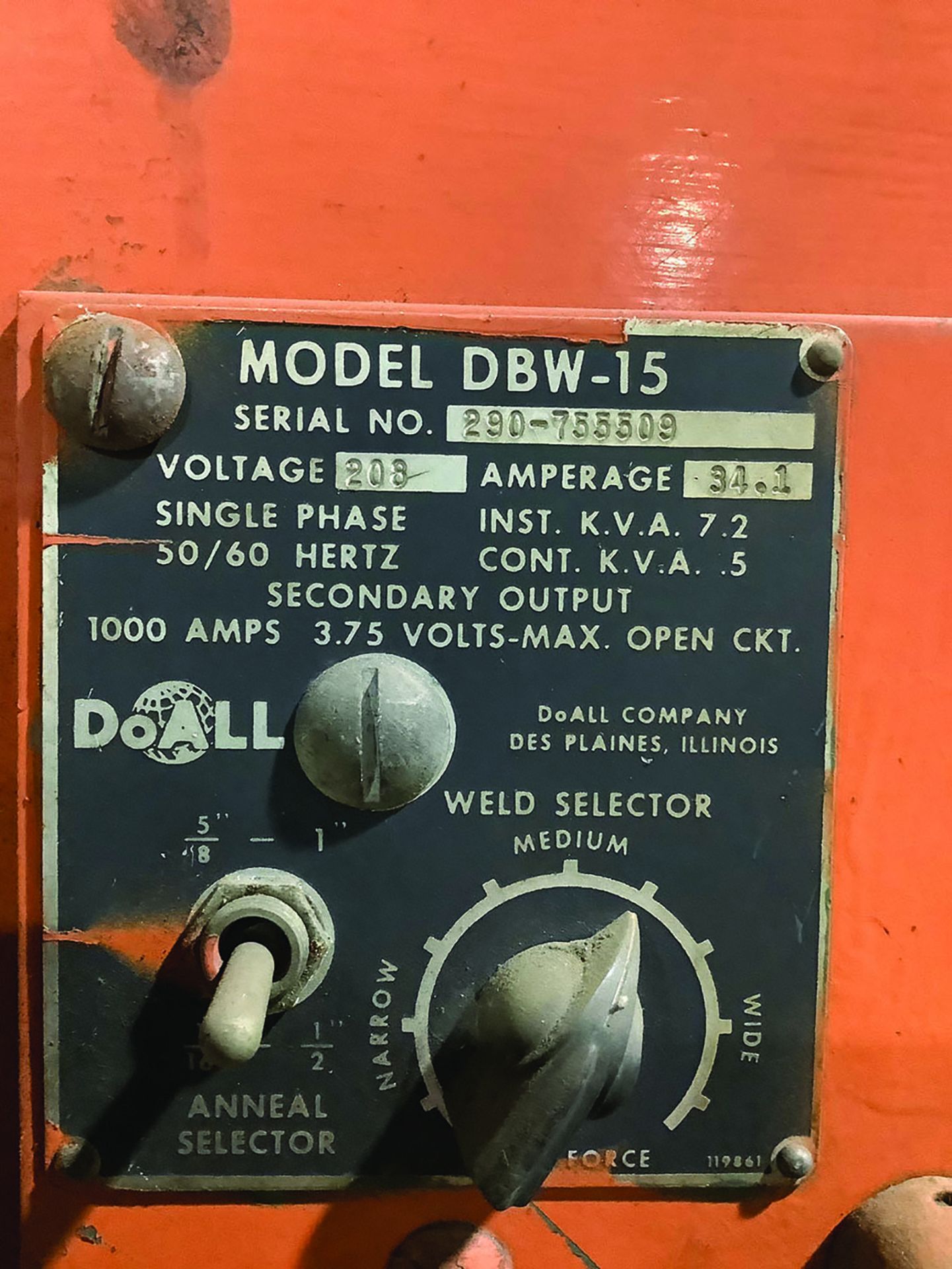DOALL BAND SAW MODEL DBW-15 208 VOLT SINGLE PHASE WITH TOOL CABINET AND CONTENTS - Image 4 of 5