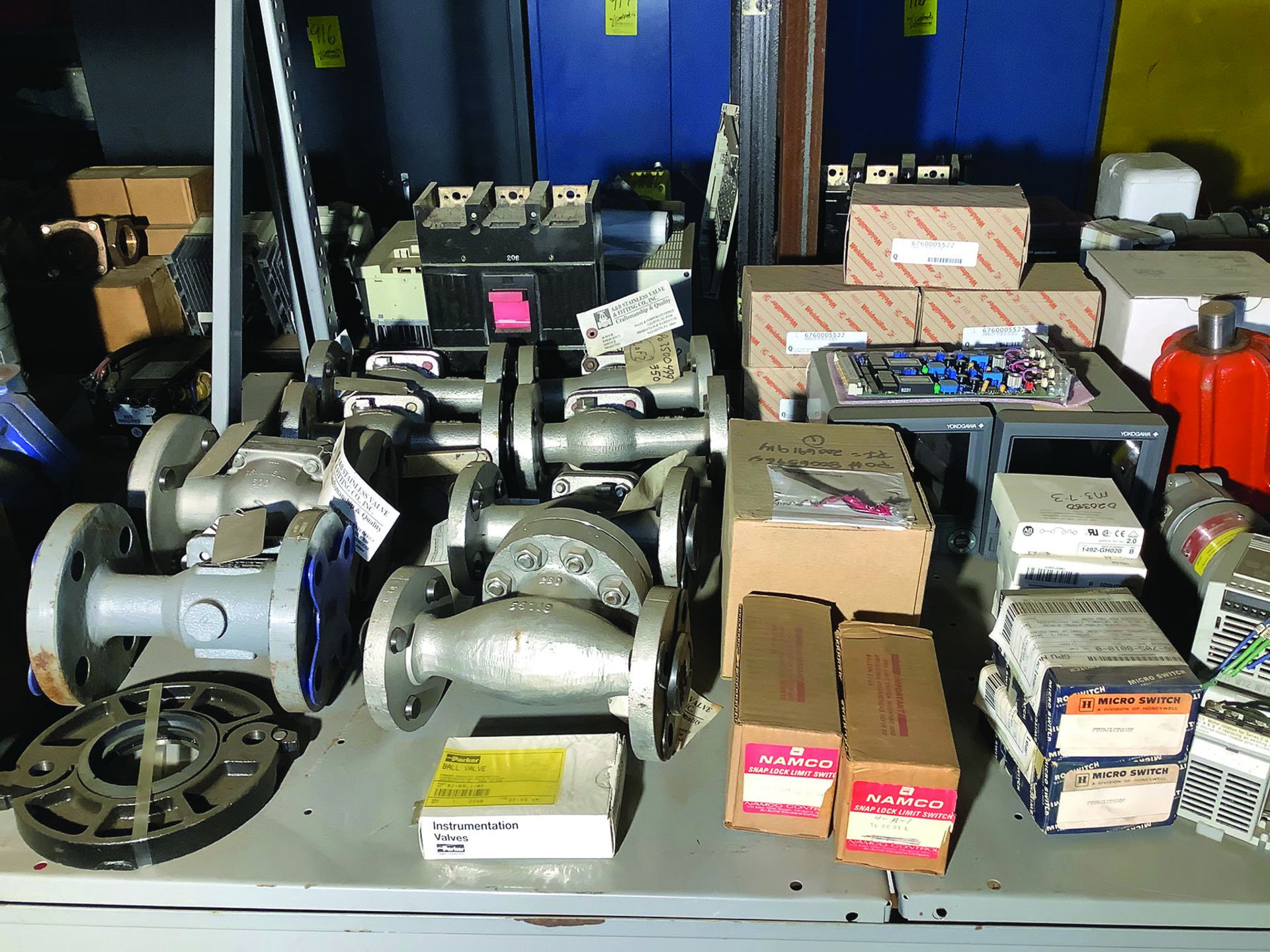 SHELVES OF MISCELLANEOUS MRO, VALVES, ELECTRICAL, ETC. - Image 2 of 4
