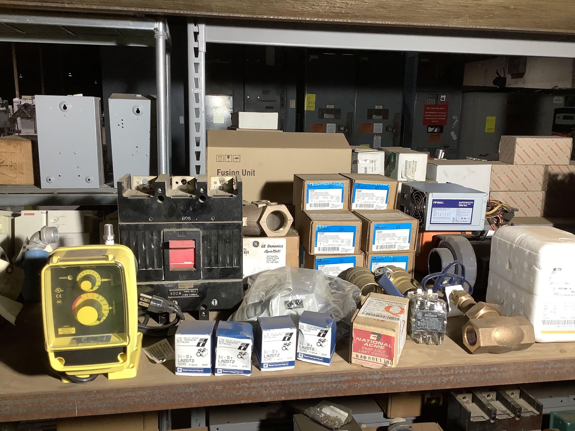 SHELVES OF MISCELLANEOUS MRO, VALVES, ELECTRICAL, ETC. - Image 3 of 4