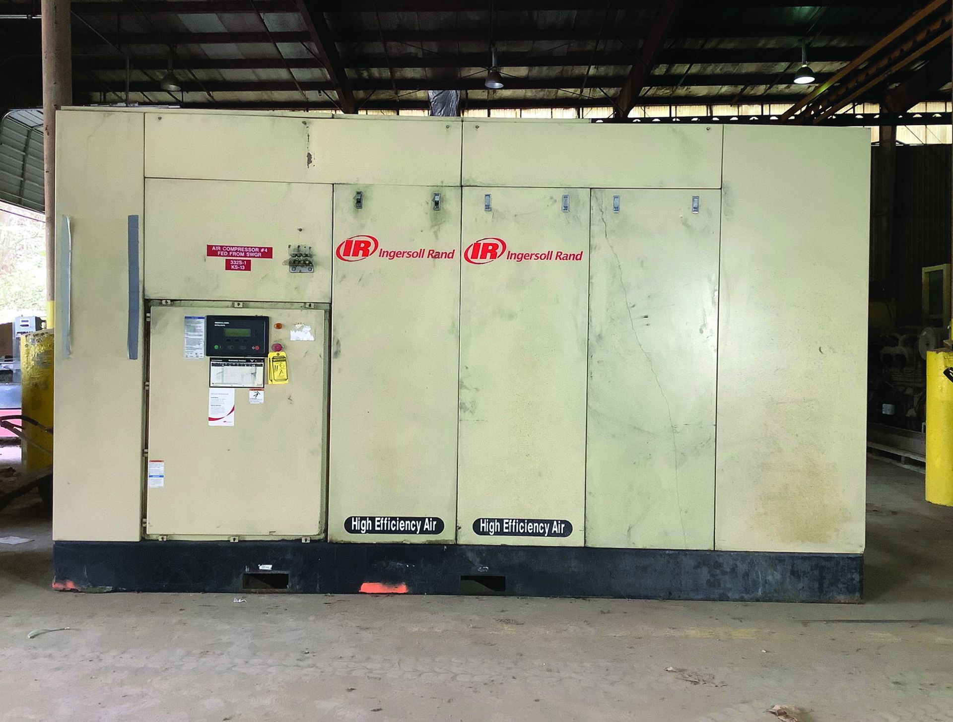 INGERSOLL RAND SCREW FED HIGH EFFICIENCY AIR COMPRESSOR MODEL EPE350-2S 350 HP 460V - Image 2 of 5