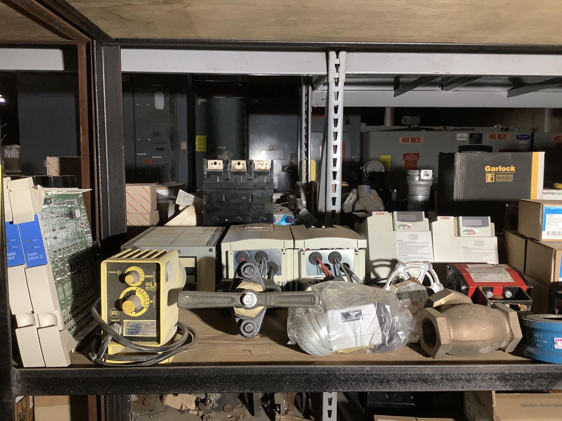 SHELVES OF MISCELLANEOUS MRO, VALVES, ELECTRICAL, ETC. - Image 2 of 4