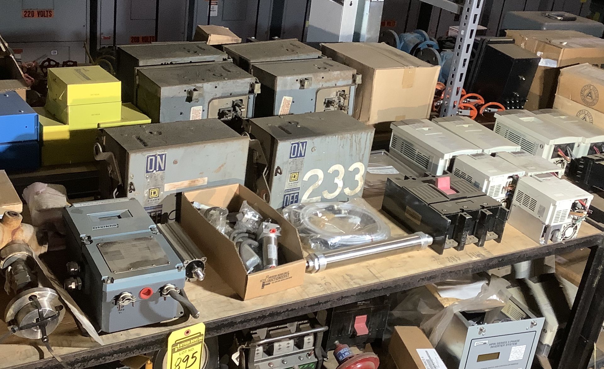 SHELVES OF MISCELLANEOUS MRO, VALVES, ELECTRICAL, ETC. - Image 4 of 4