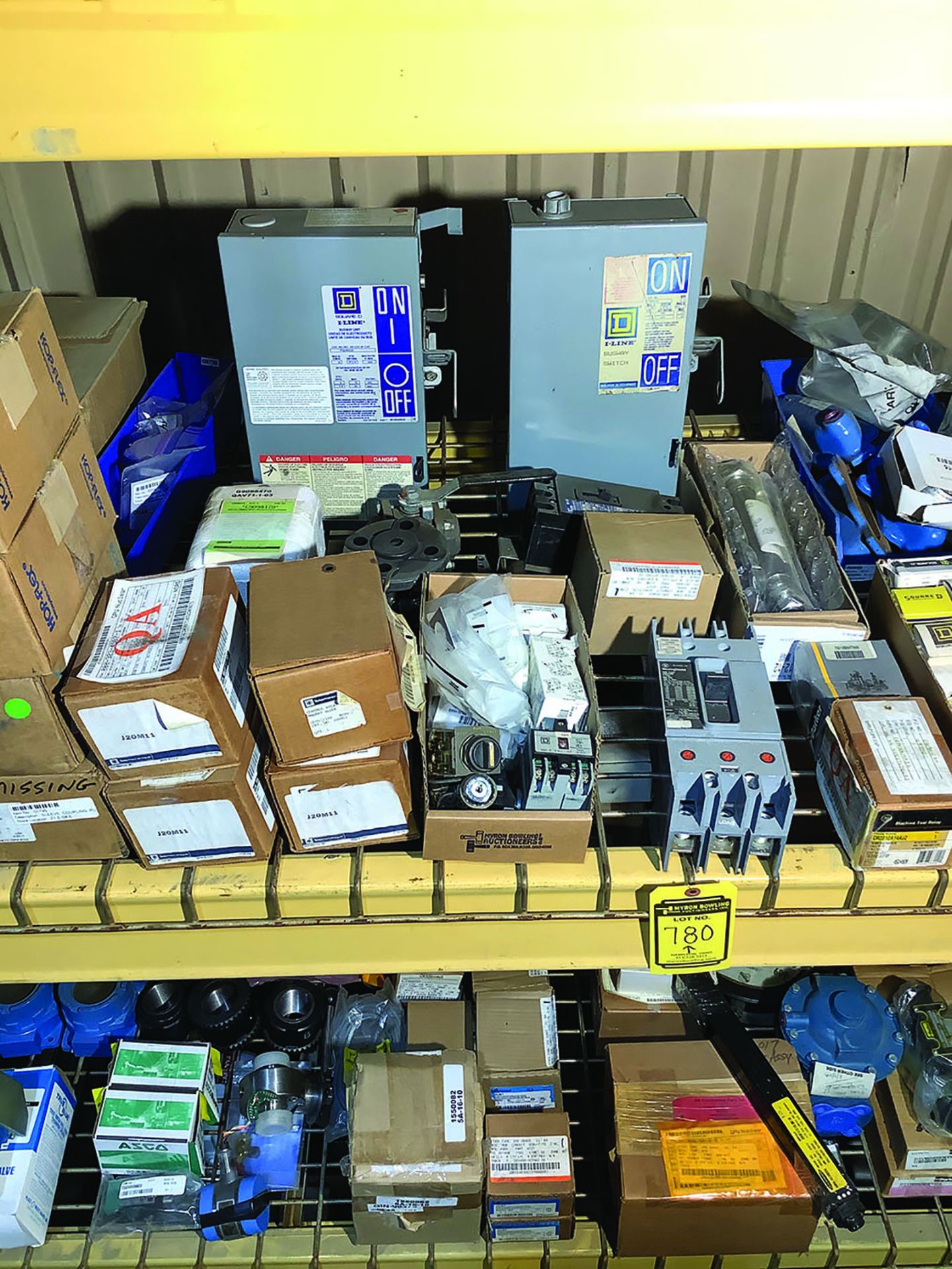 CONTENTS OF SHELF MISC MRO (VALVES, ELECTRICAL, MOTORS, ETC.) - Image 3 of 4