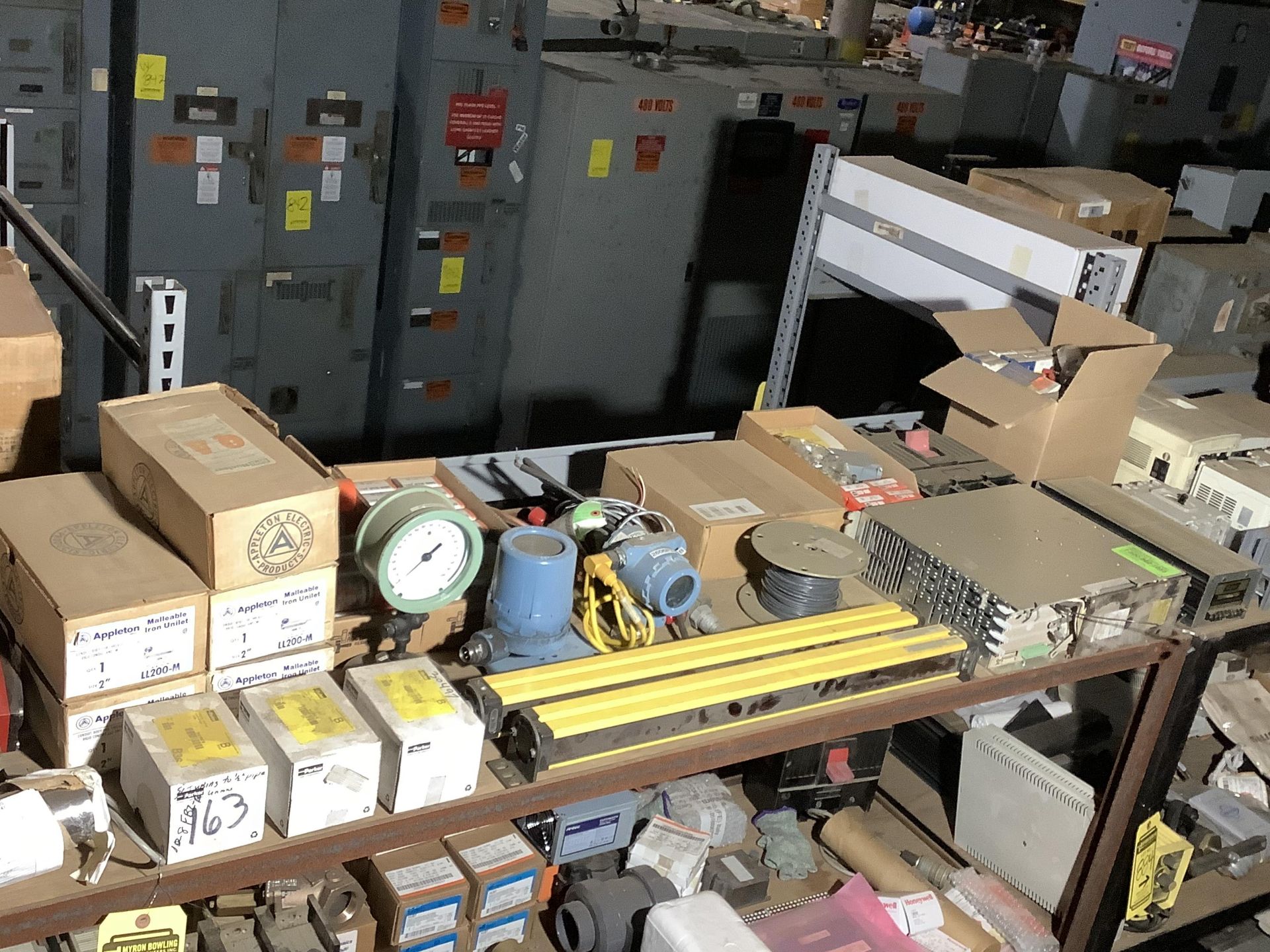 SHELVES OF MISCELLANEOUS MRO, VALVES, ELECTRICAL, ETC. - Image 4 of 4