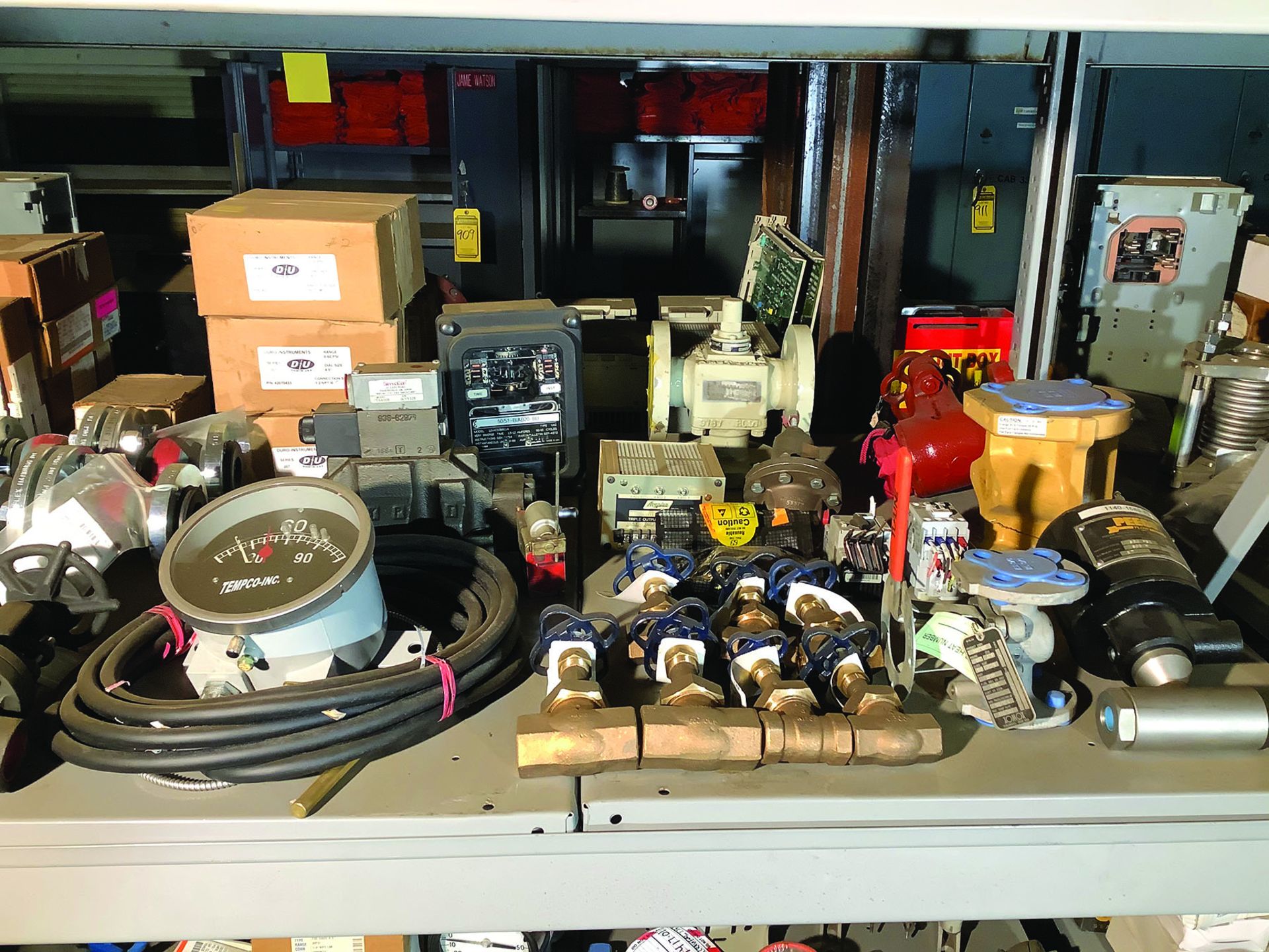 SHELVES OF MISCELLANEOUS MRO, VALVES, ELECTRICAL, ETC. - Image 4 of 4